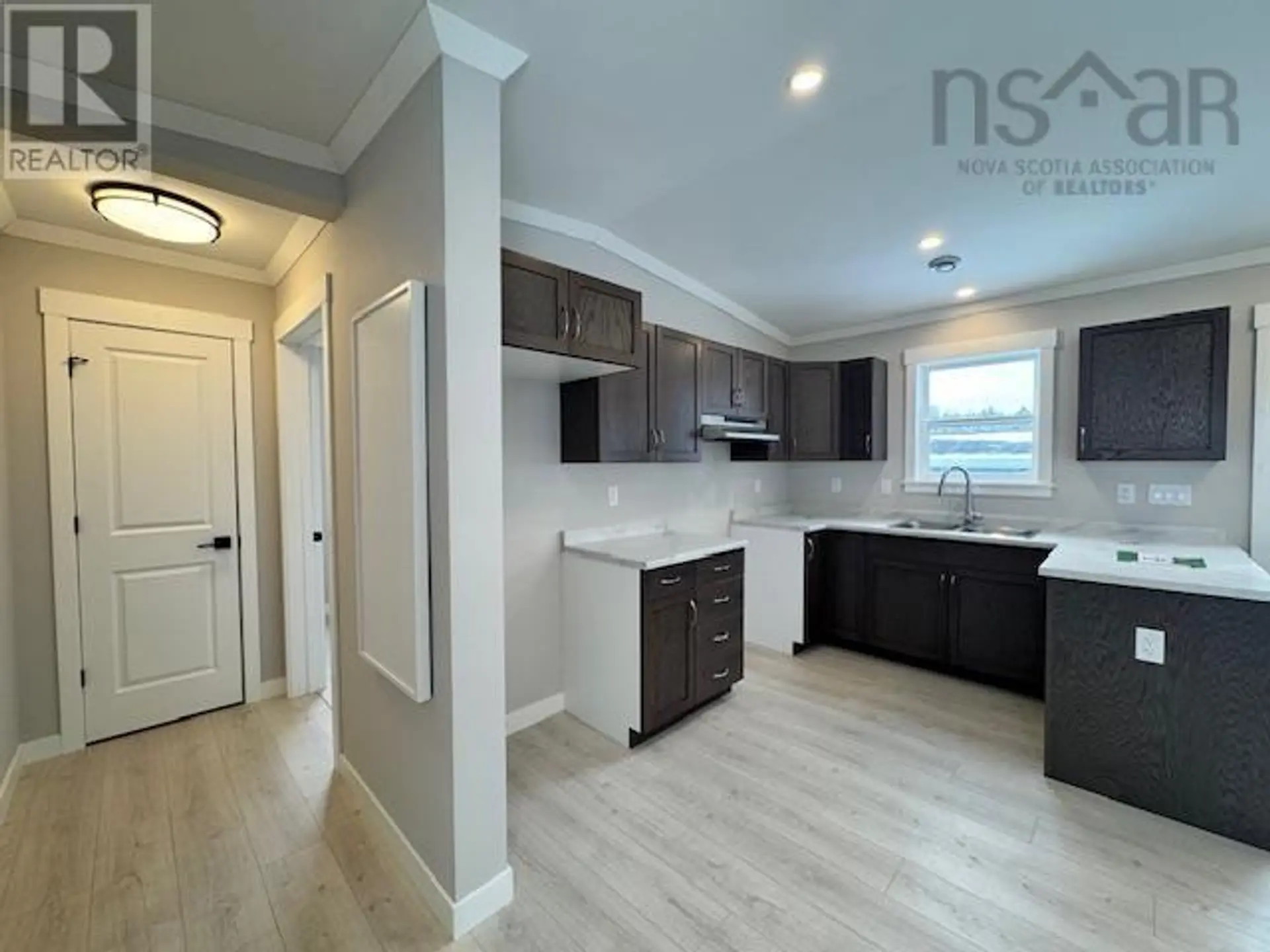 29 SHARON DRIVE - Image 9