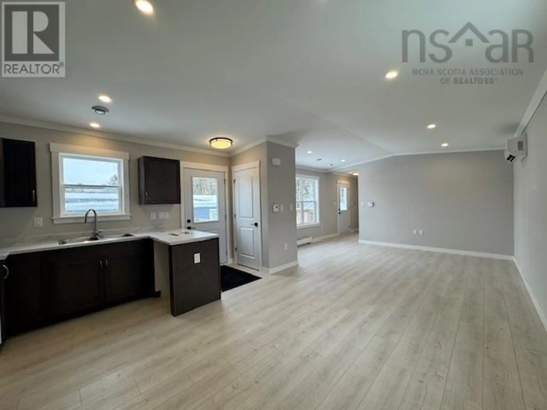 29 SHARON DRIVE - Image 4