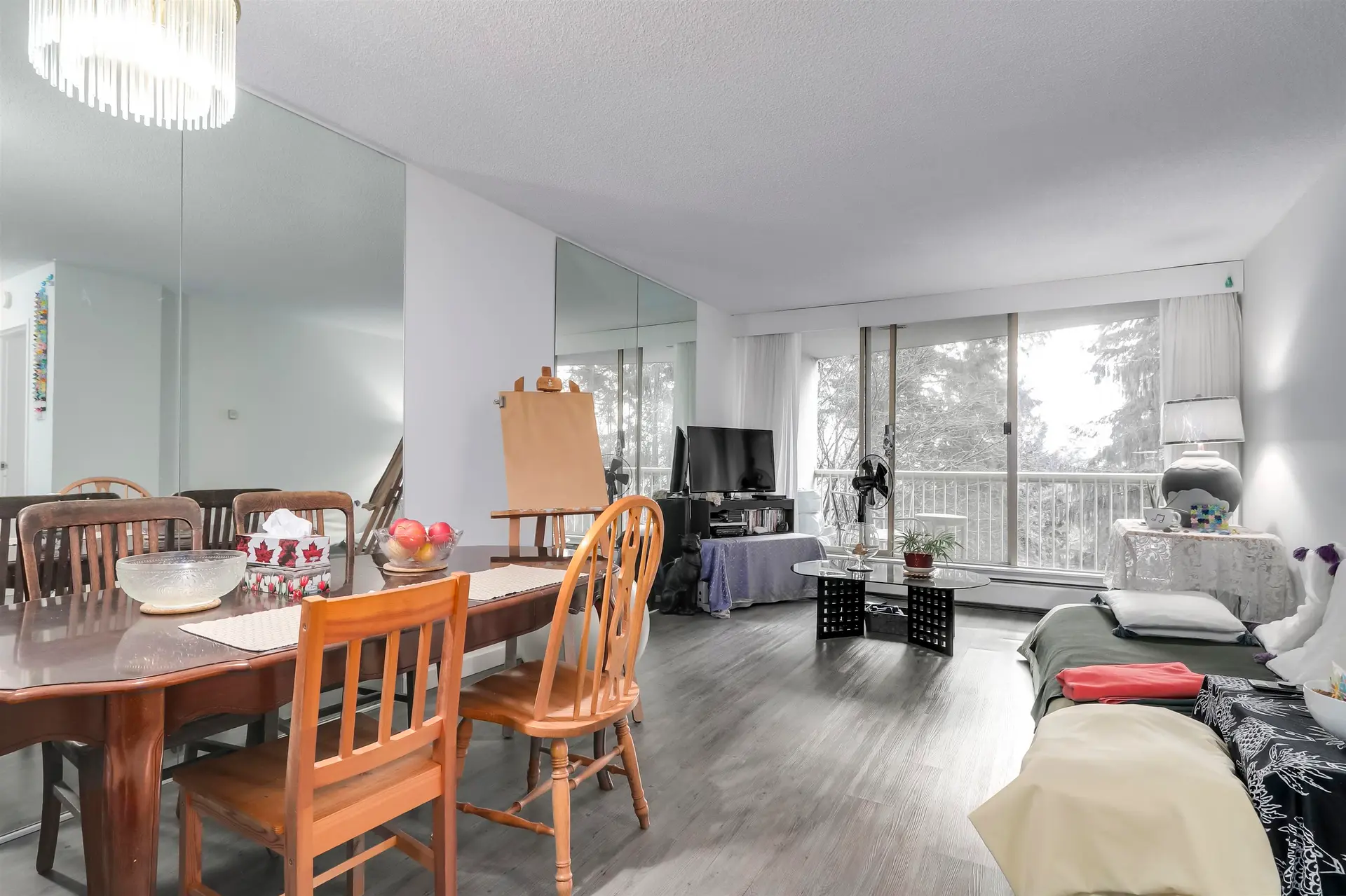 #402 2024 Fullerton Avenue - Image 3
