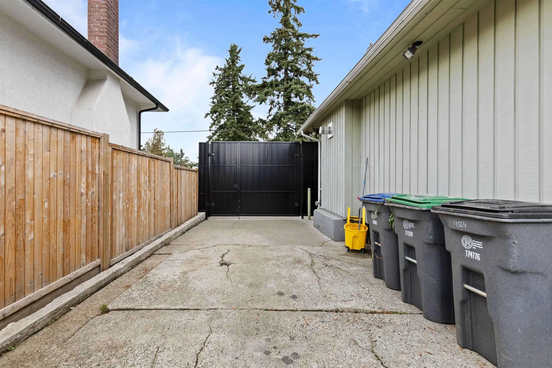 11564 97 Avenue - Image 15