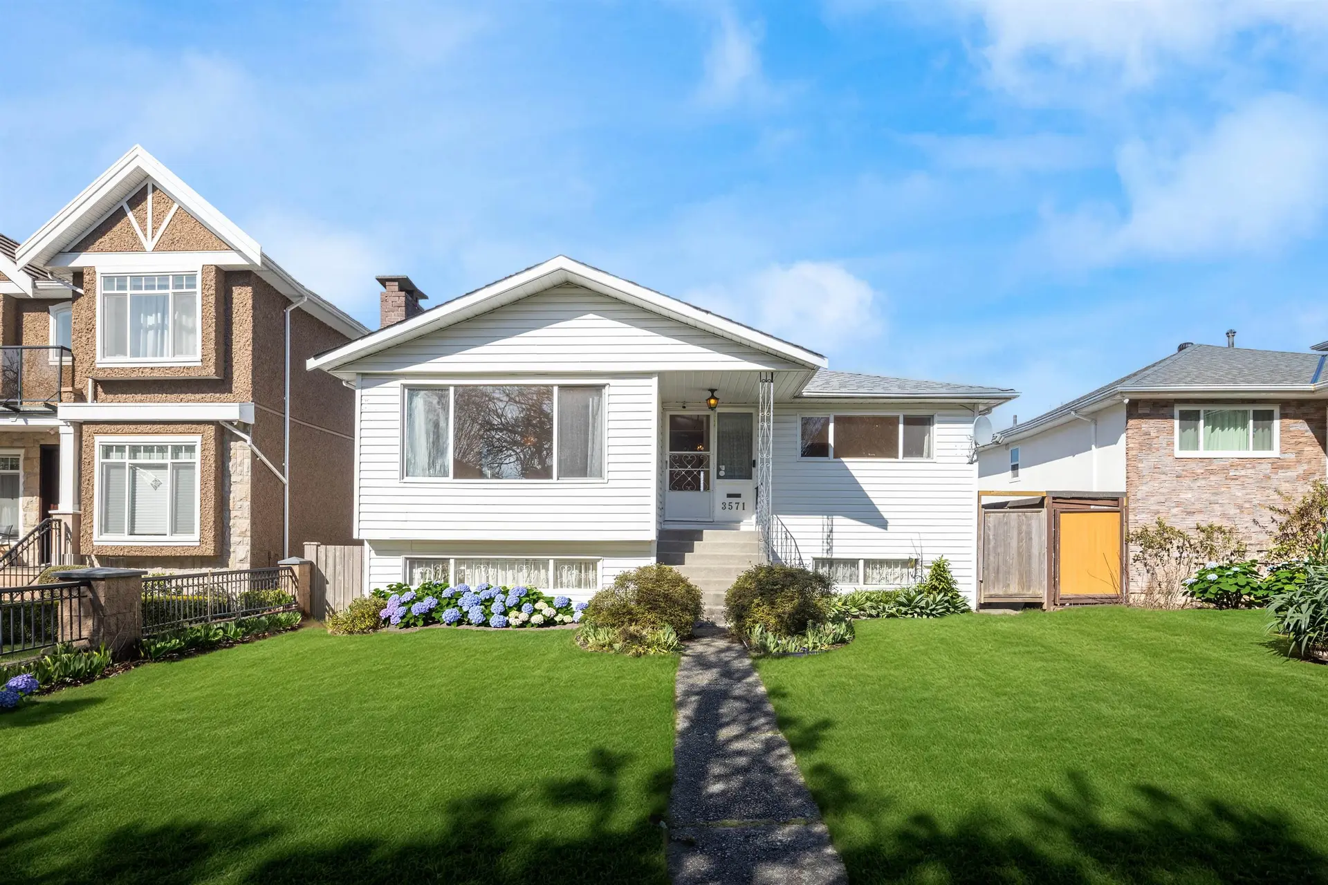 Property at 3571 E 46th Avenue, Vancouver, BC