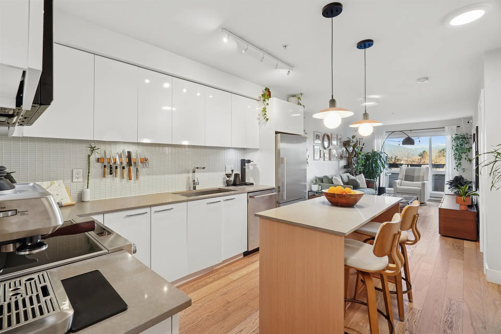 Property at #206 233 Kingsway, Vancouver, BC