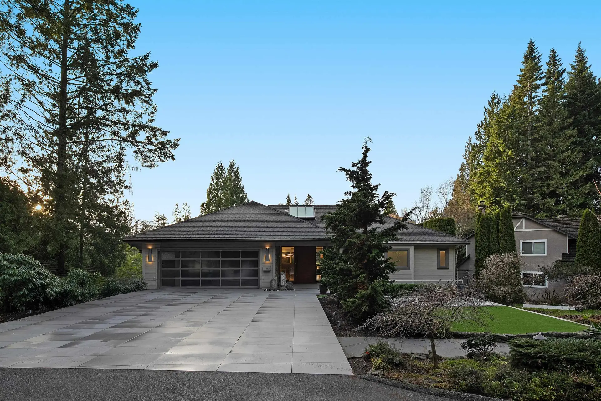 Property at 5361 Brookside Avenue, West Vancouver, BC