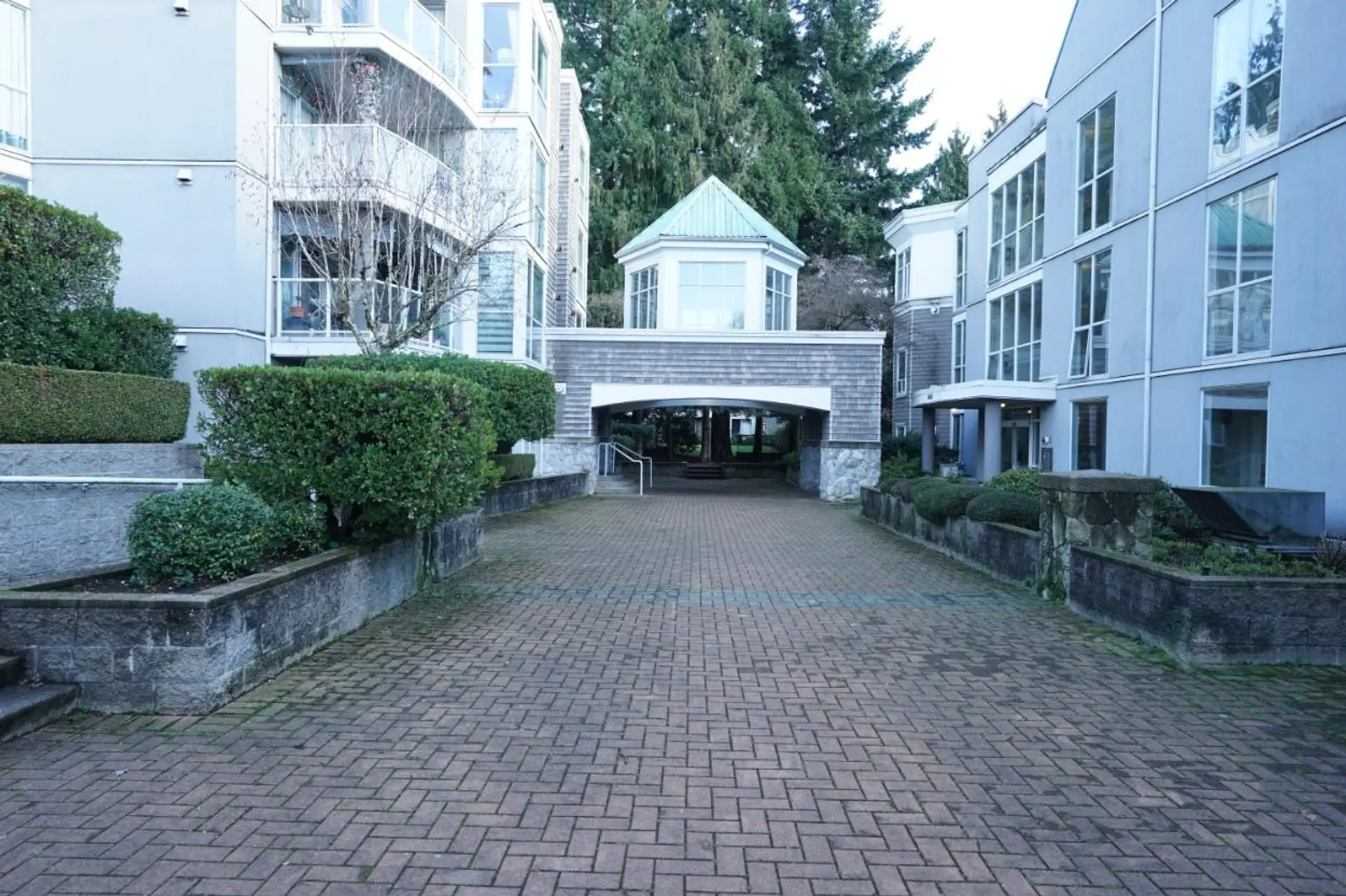 #4 8430 Jellicoe Street - Image 2
