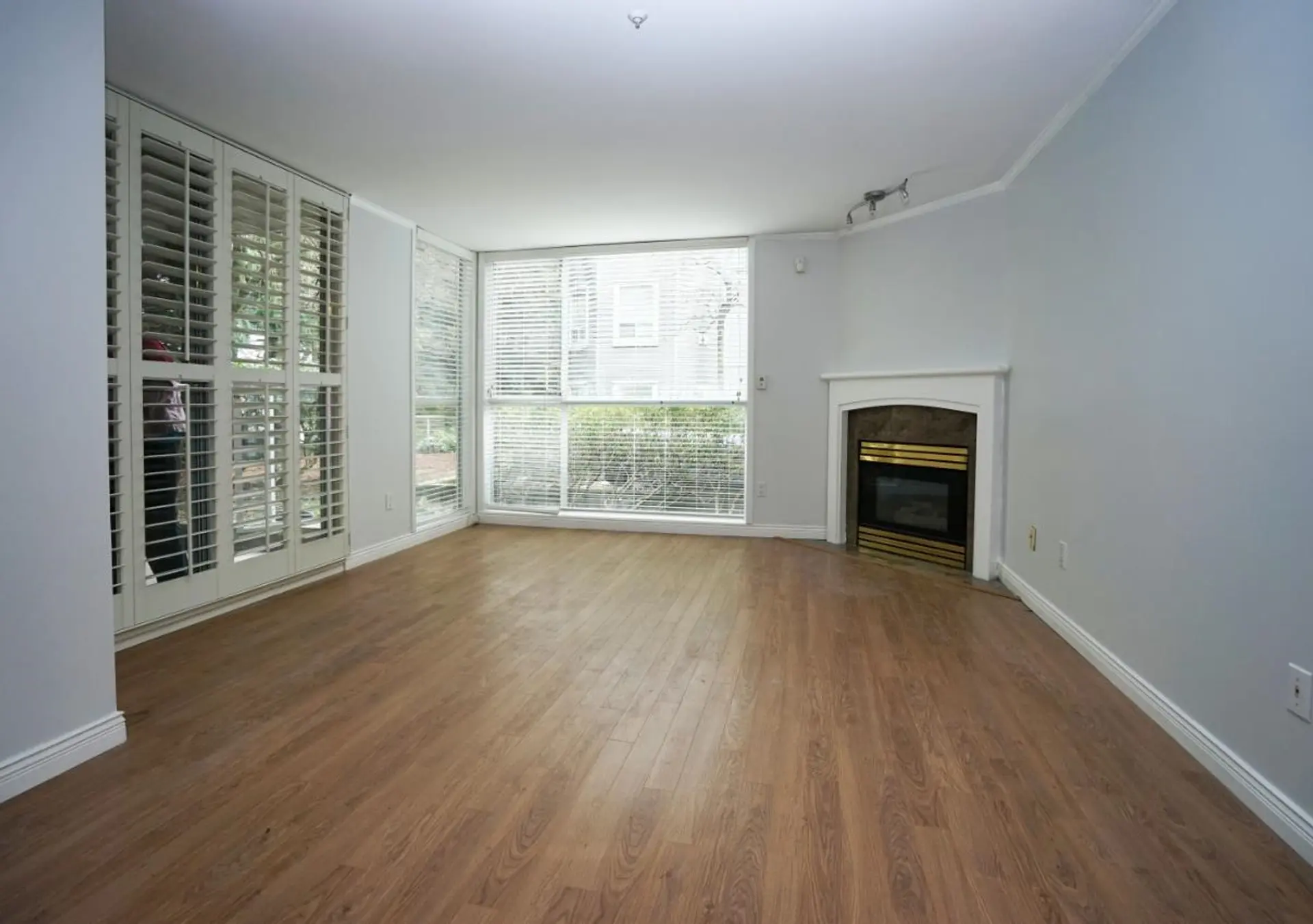 #4 8430 Jellicoe Street - Image 5