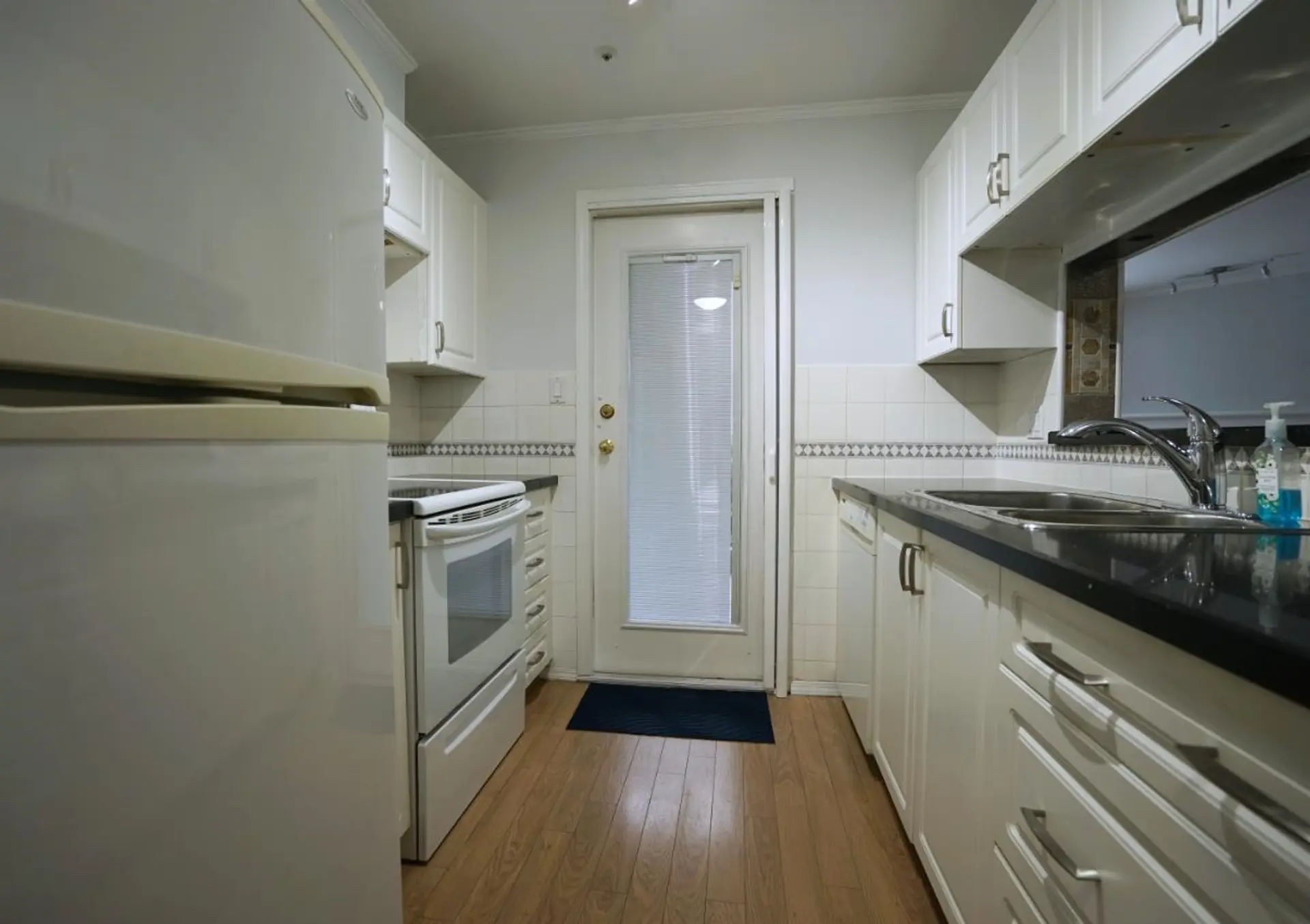 #4 8430 Jellicoe Street - Image 10