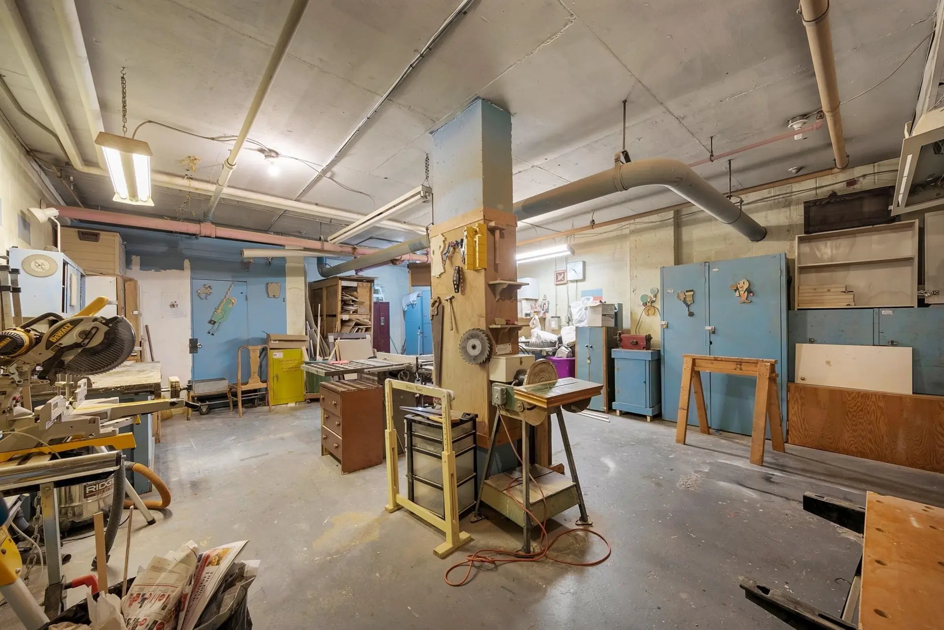 #202 2012 Fullerton Avenue - Image 16