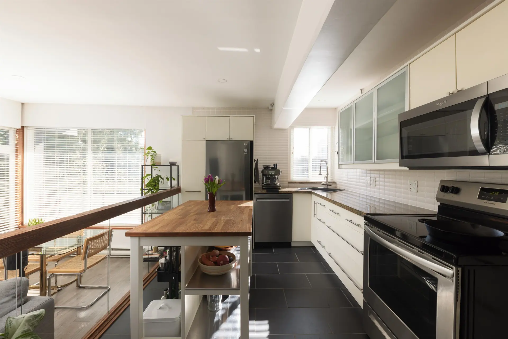 #306 341 Mahon Avenue - Image 2