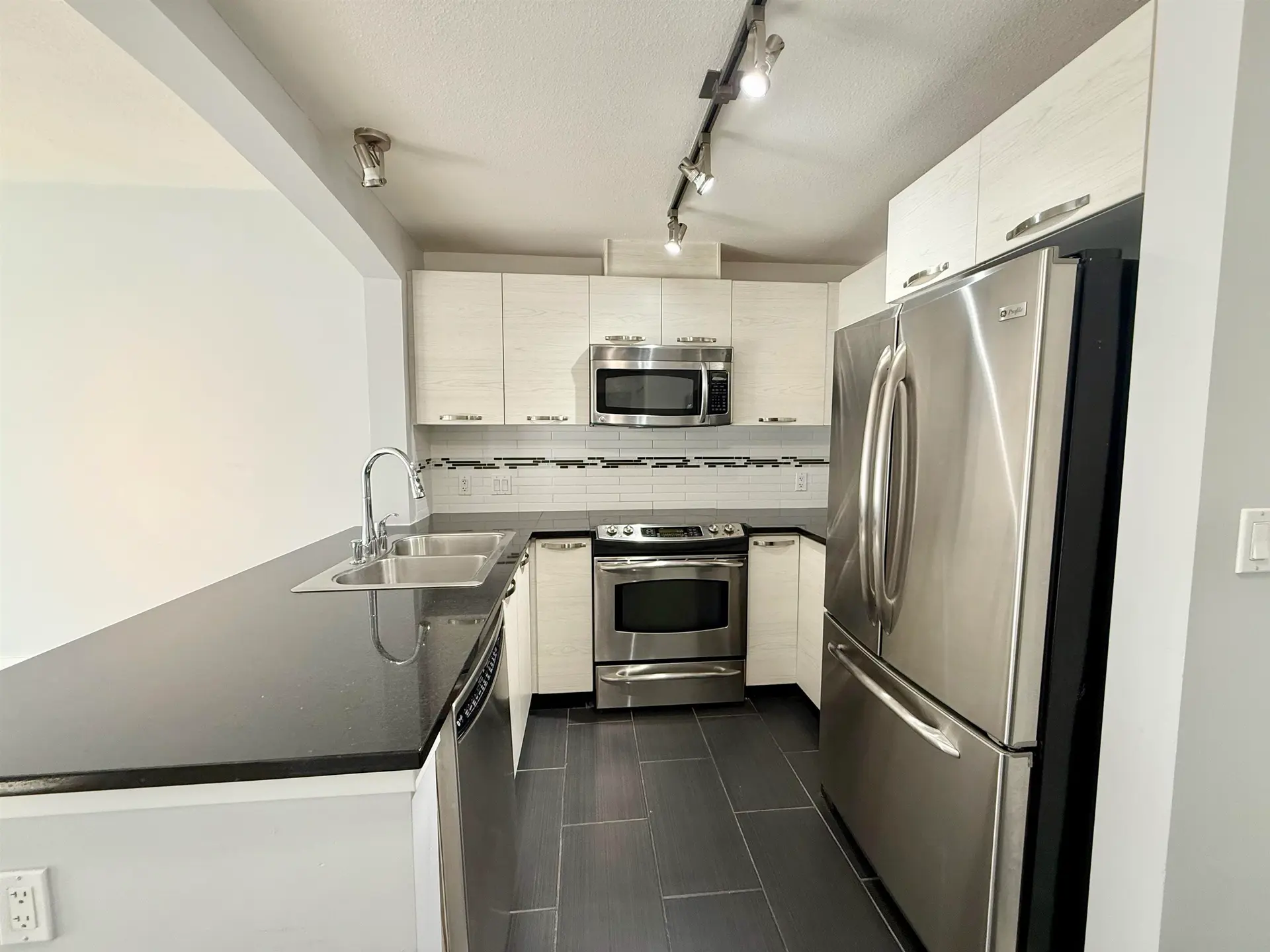 #215 7478 Byrnepark Walk - Image 6