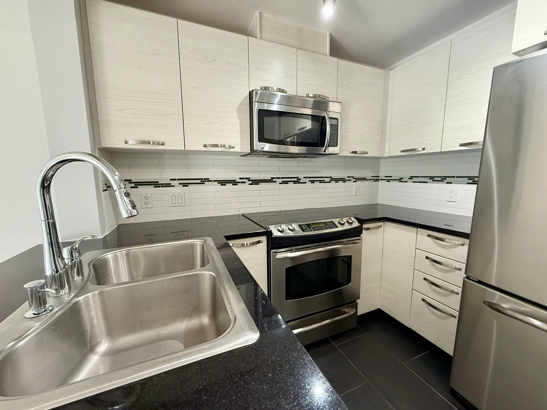 #215 7478 Byrnepark Walk - Image 7