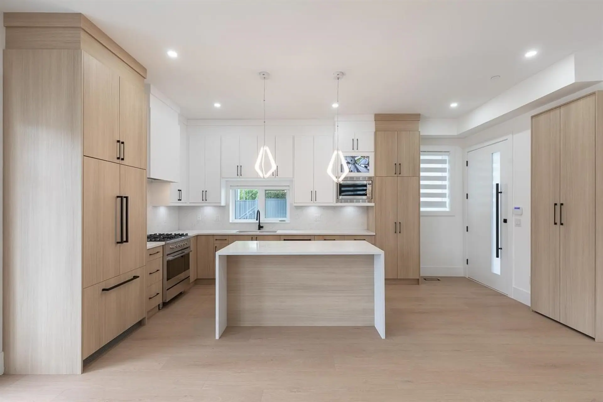 #2 6964 Inverness Street - Image 3