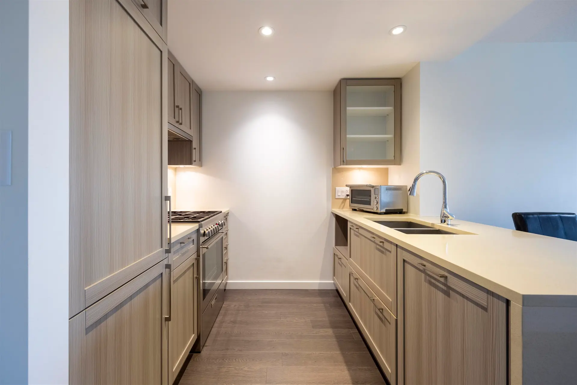 #657 5515 Boundary Road - Image 2