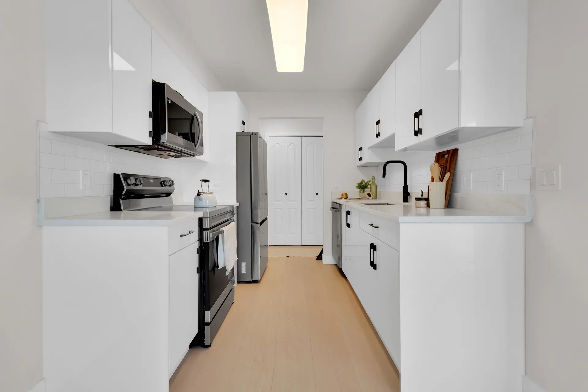 #310 20443 53 Avenue - Image 3