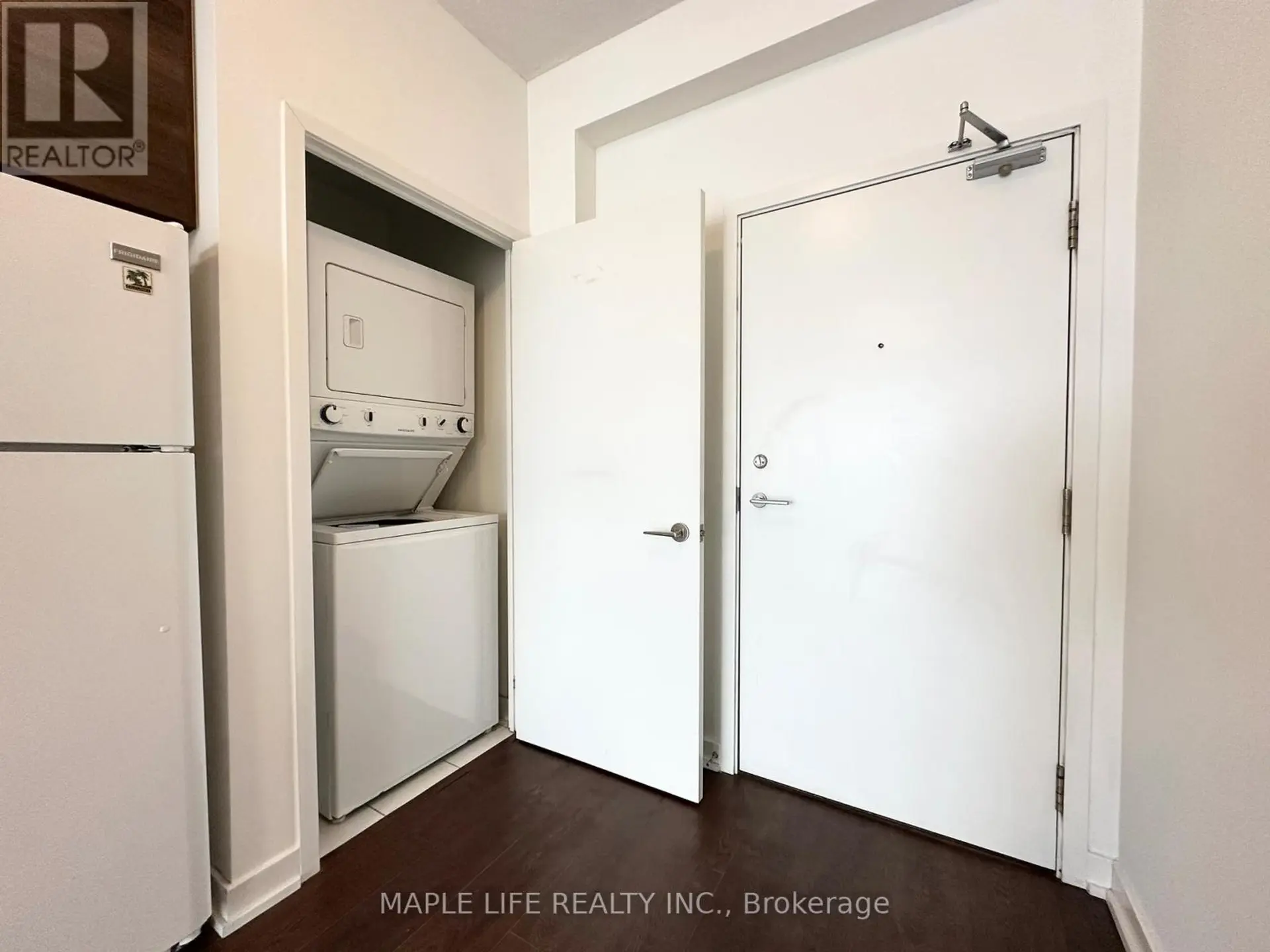 #2502 121 MCMAHON DRIVE - Image 10