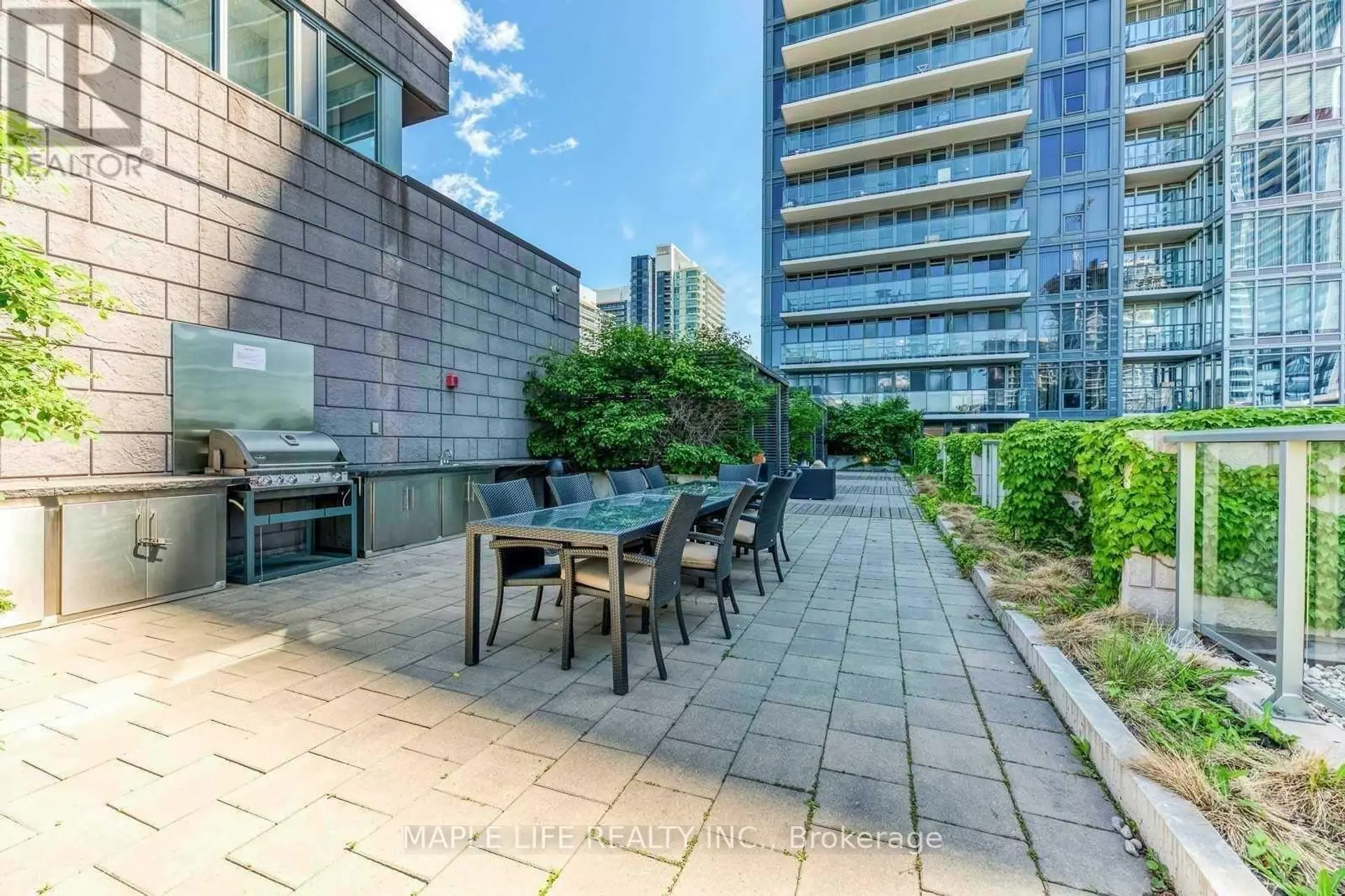 #2502 121 MCMAHON DRIVE - Image 13