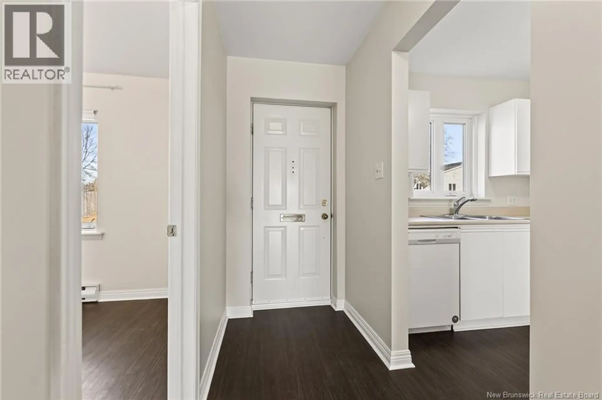 #18 84 Seaman Street - Image 2