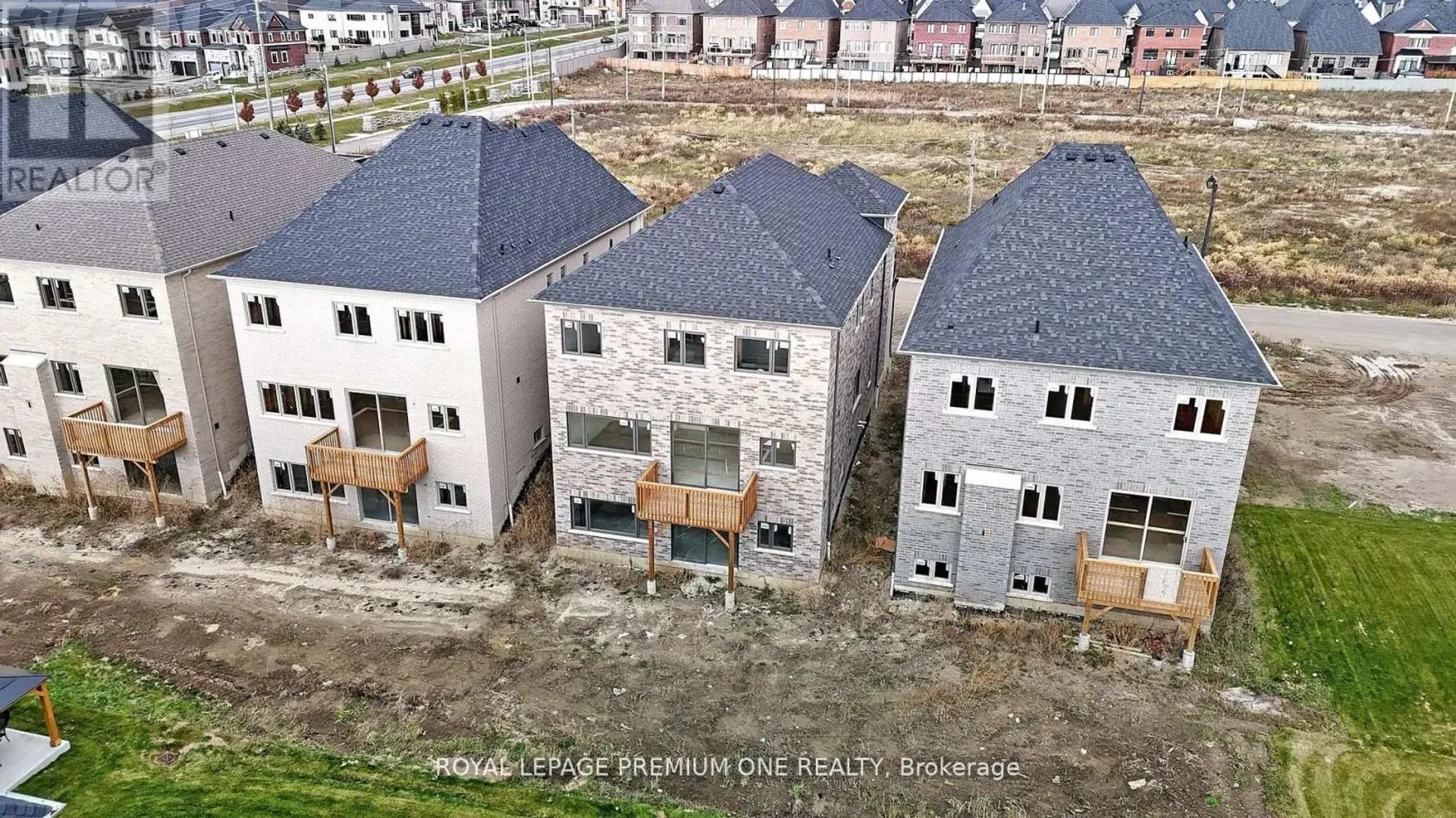 15 ANTONIETTA CRESCENT - Image 12
