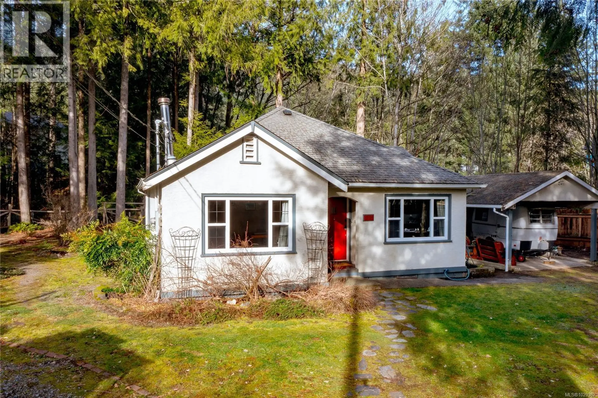 Property at 195 Johnson Pl, Lake Cowichan, BC