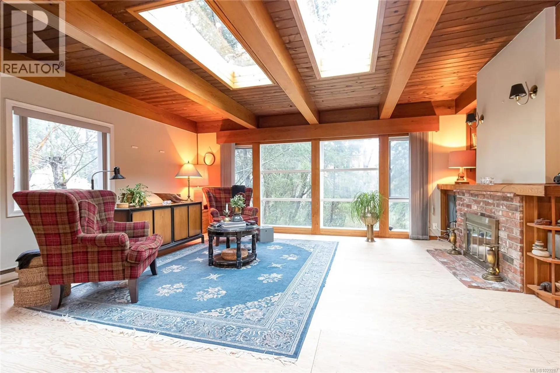 Property at 8050 Rae-leigh Pl, Central Saanich, BC