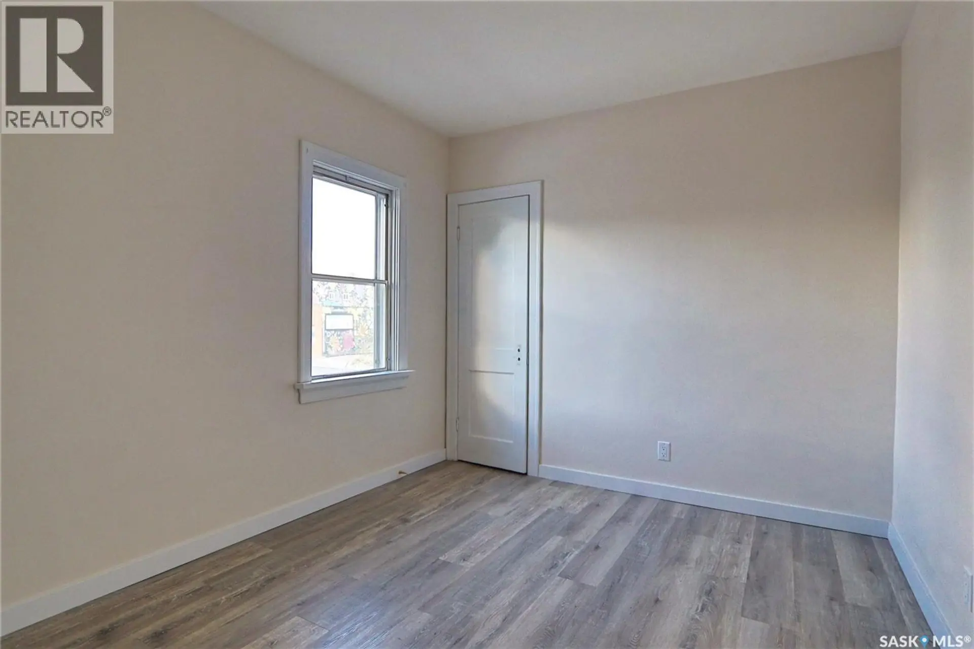 A&B 1824 Winnipeg STREET - Image 5