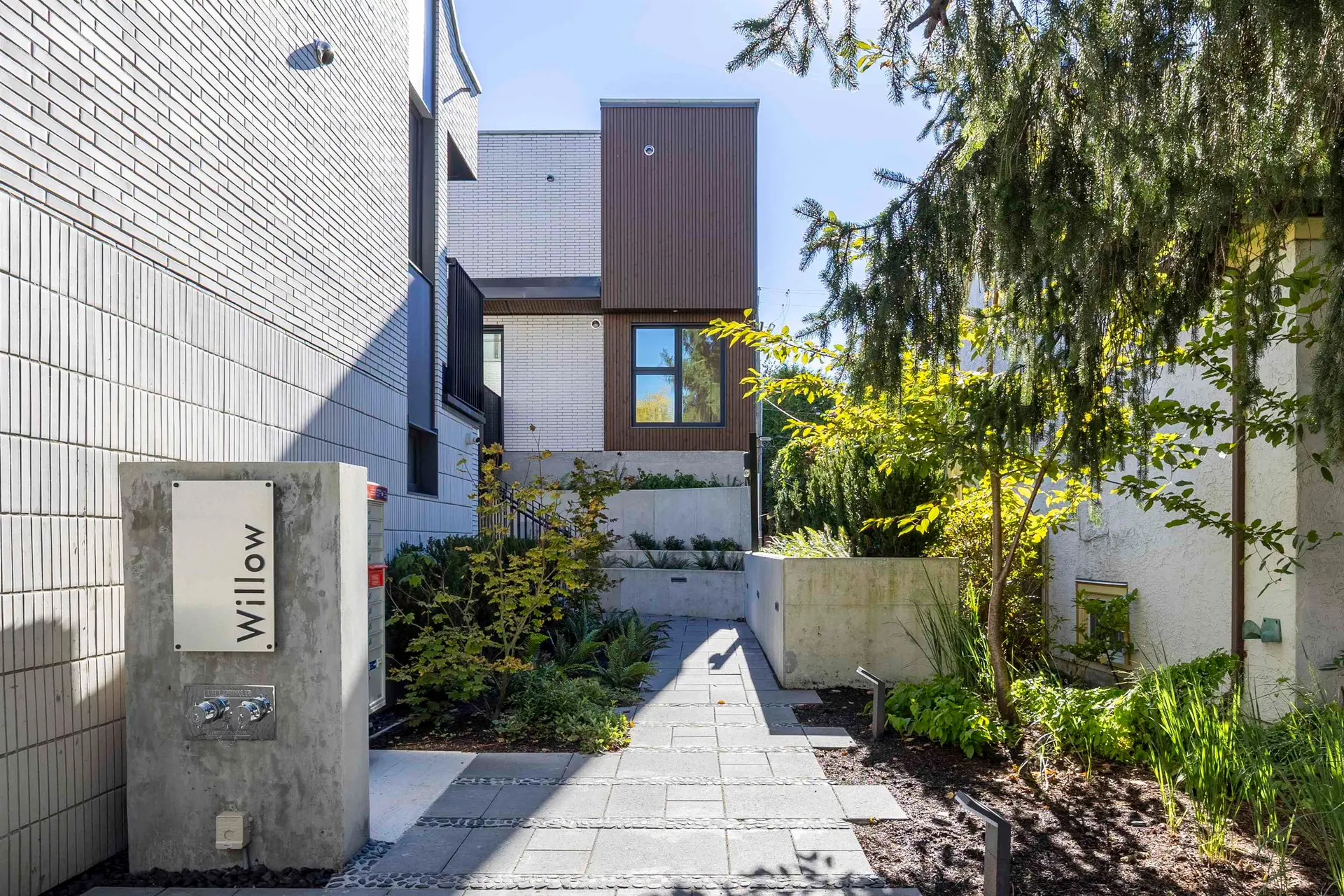 #203 778 W 27th Avenue - Image 3