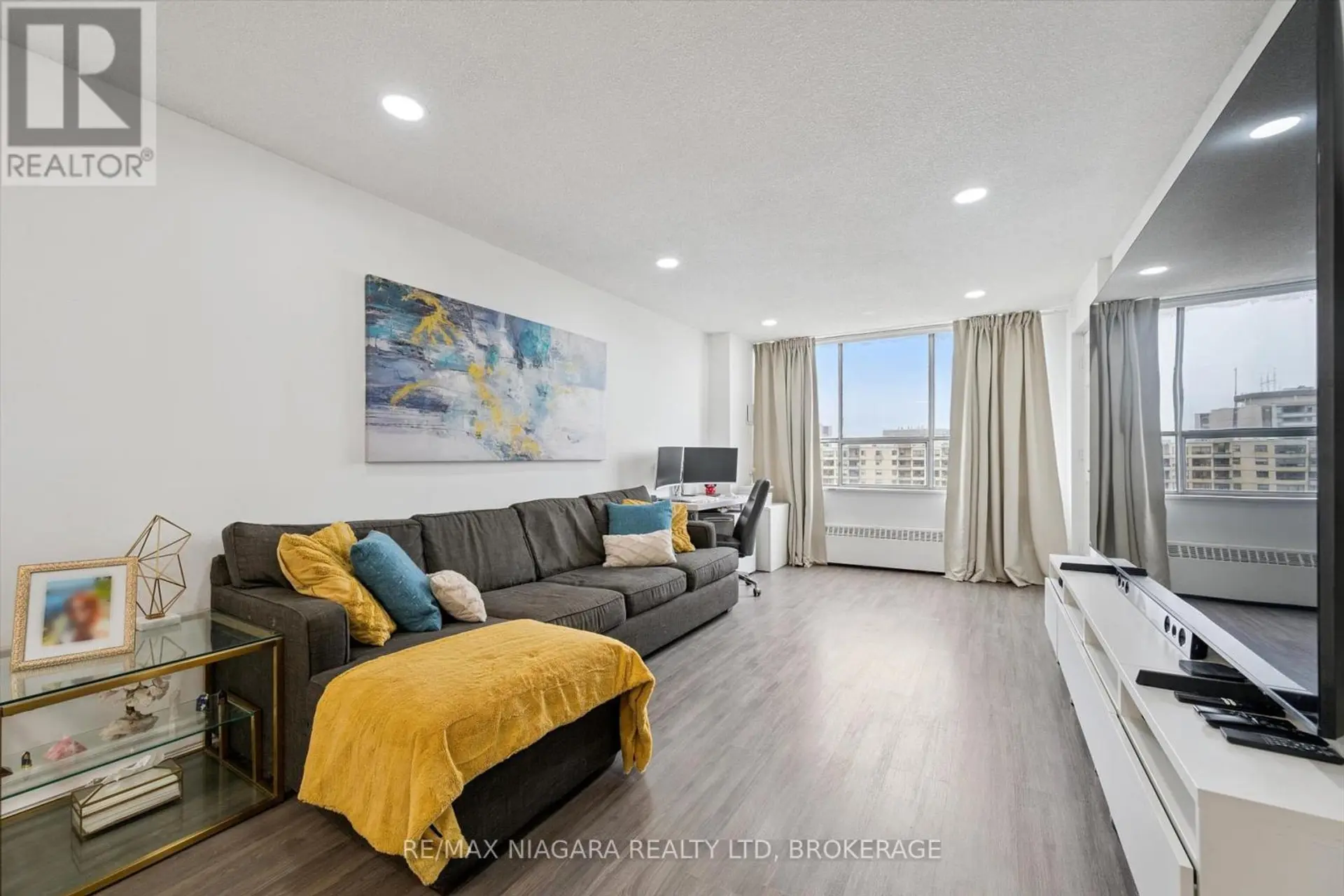 #2306 340 DIXON ROAD - Image 7