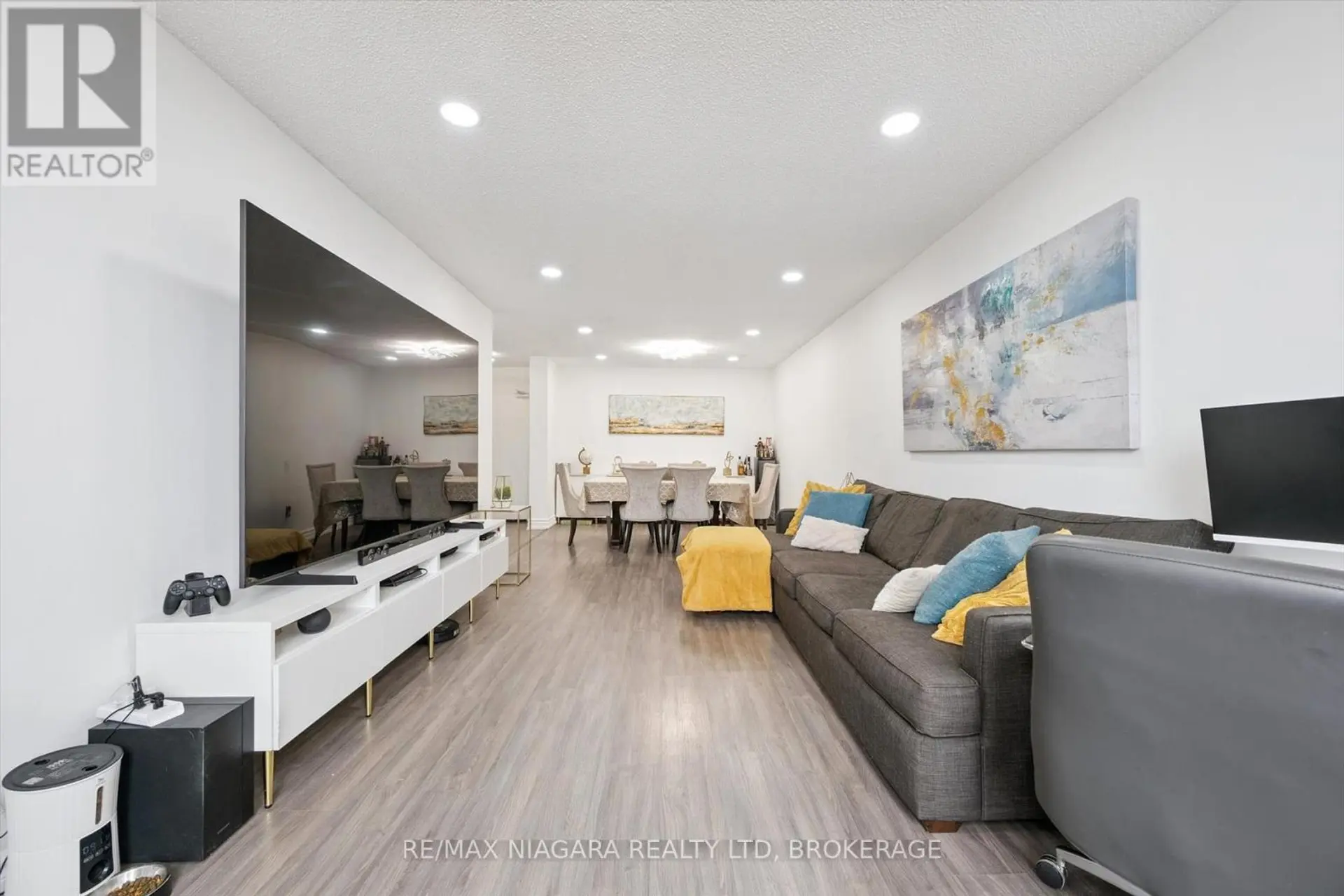 #2306 340 DIXON ROAD - Image 9