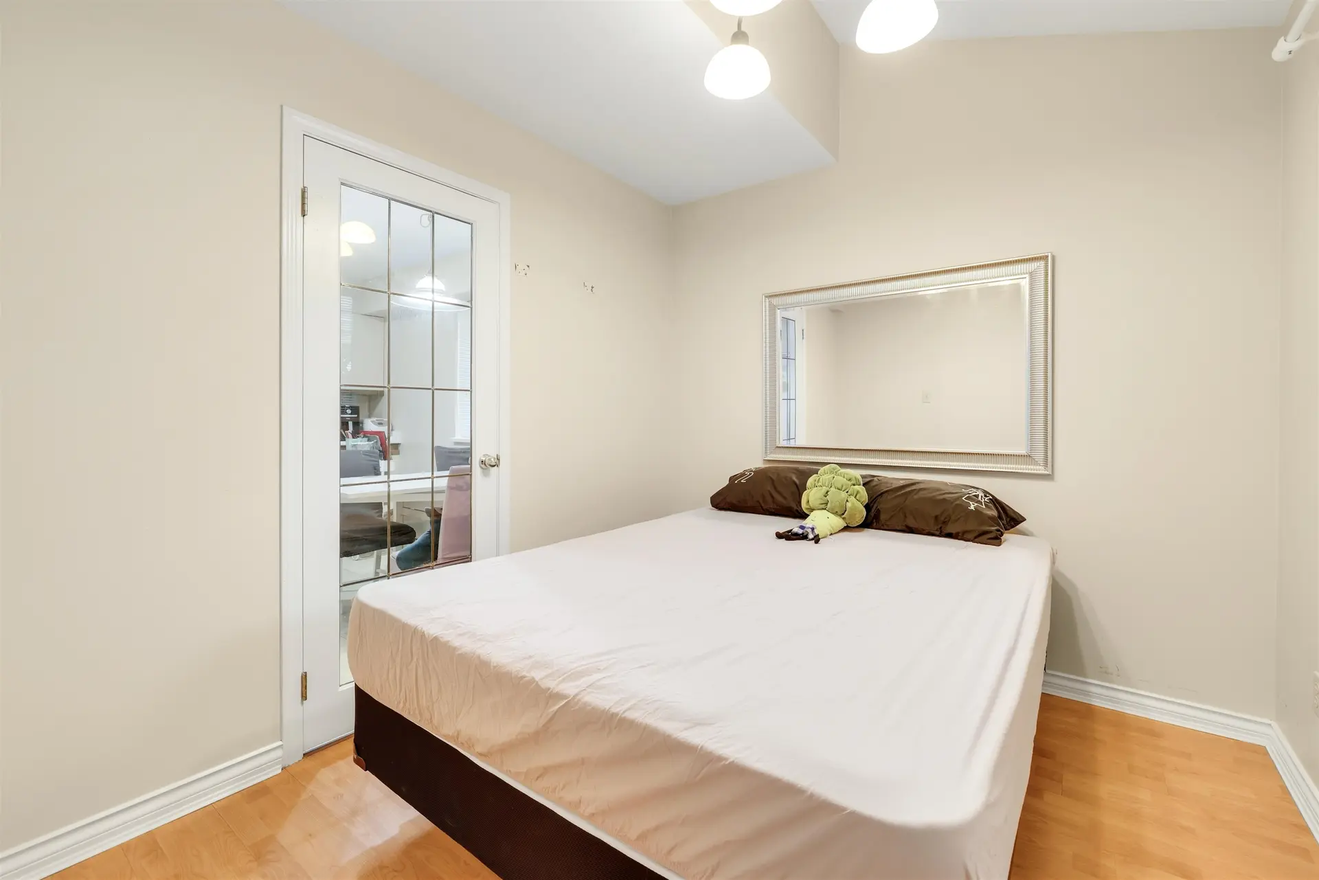 819 W 70th Avenue - Image 9