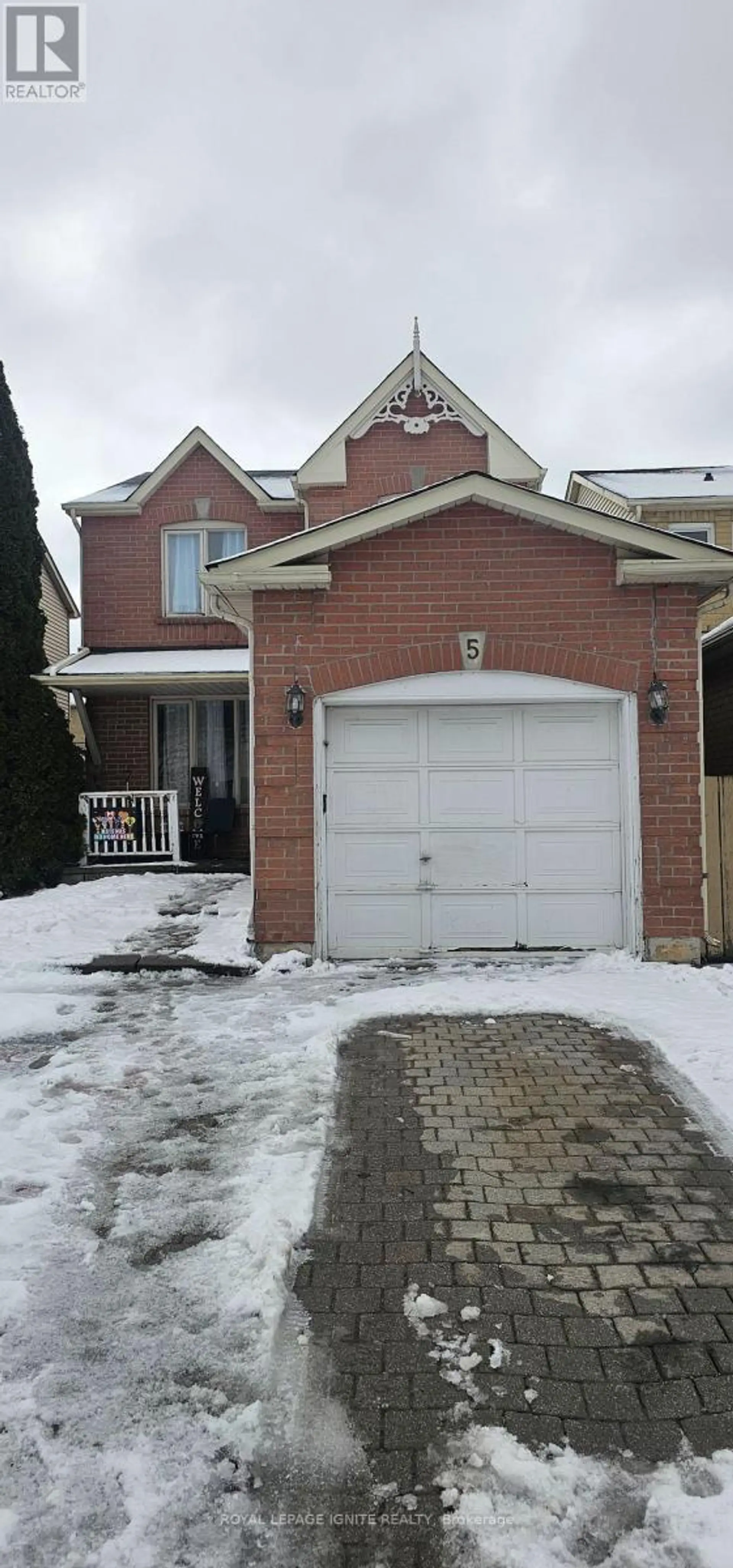 5 YORKVILLE DRIVE - Image 1