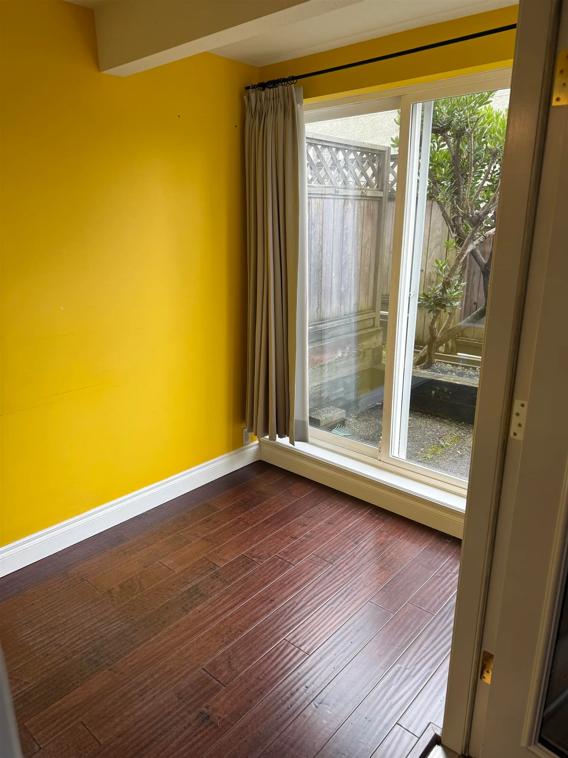 #211 5723 Balsam Street - Image 6