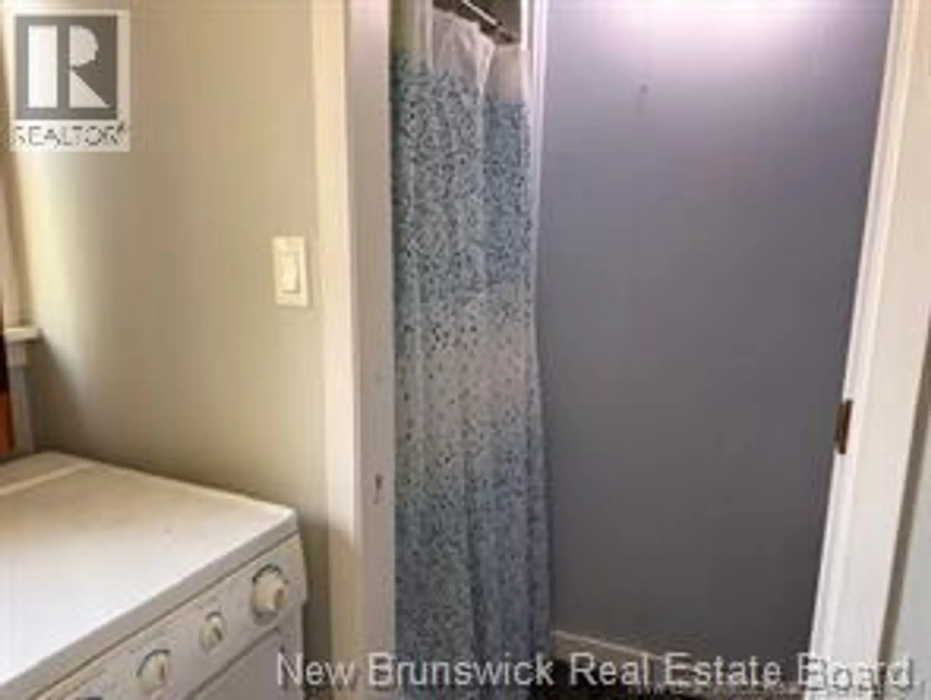 519 King George Hwy - Image 16