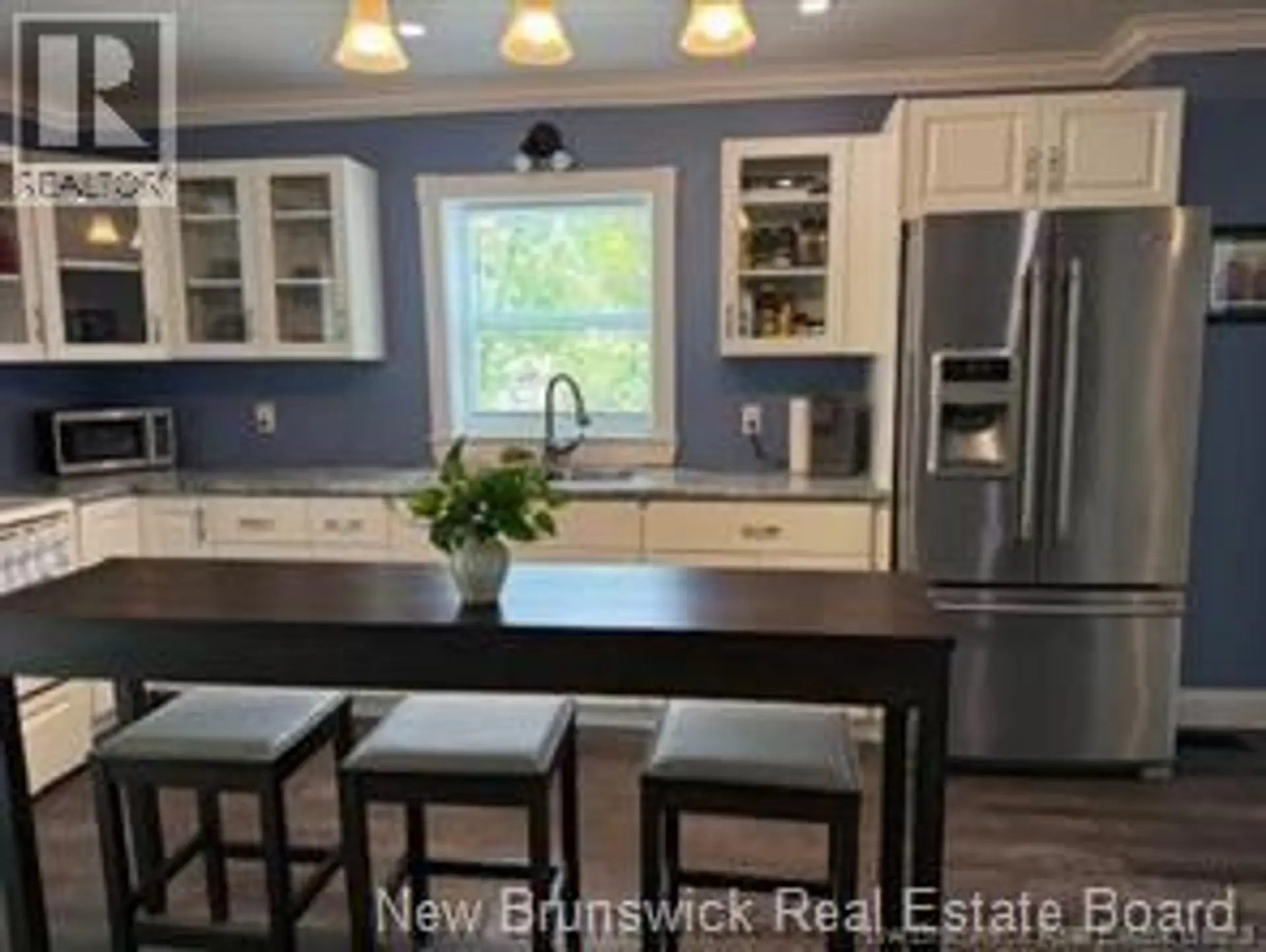519 King George Hwy - Image 4