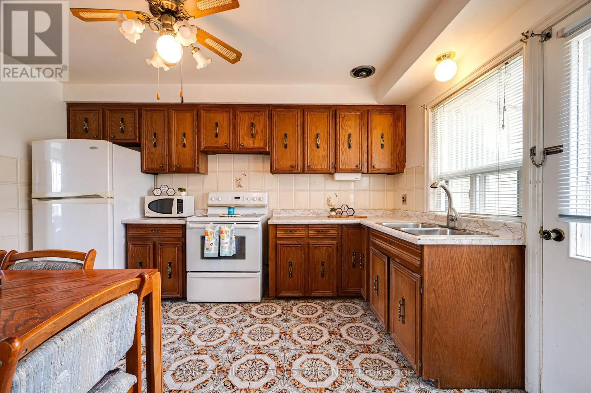 73 TALENT CRESCENT - Image 5