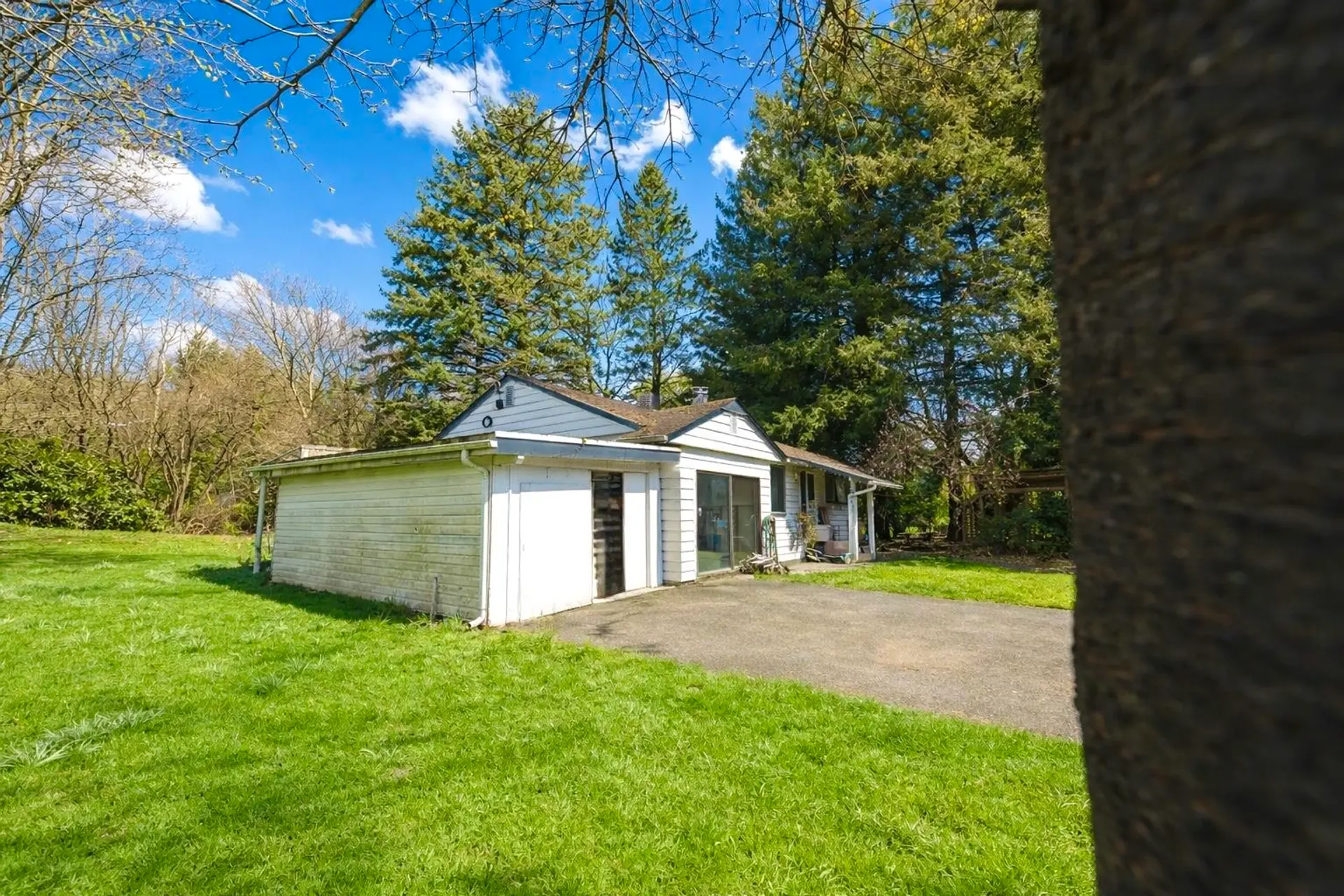37795 North Parallel Road - Image 4