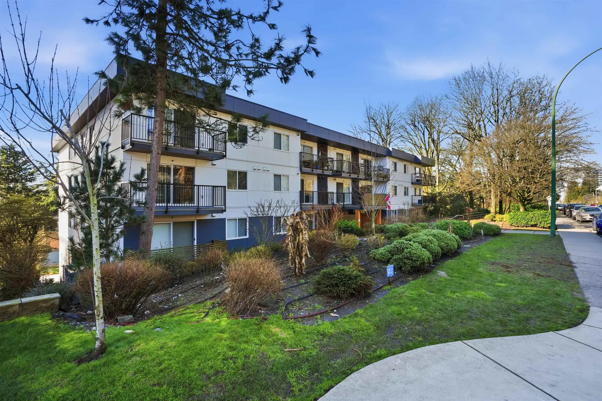 Property at #303 357 E 2nd Street, North Vancouver, BC
