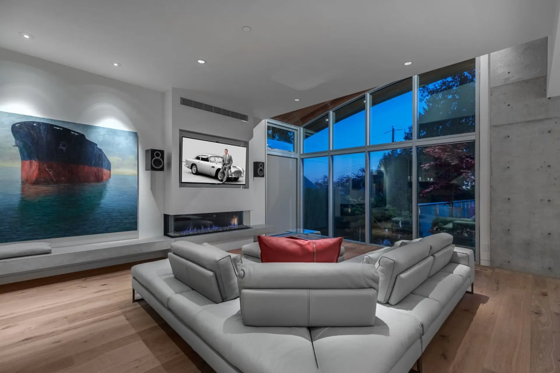 2893 Bellevue Avenue - Image 4