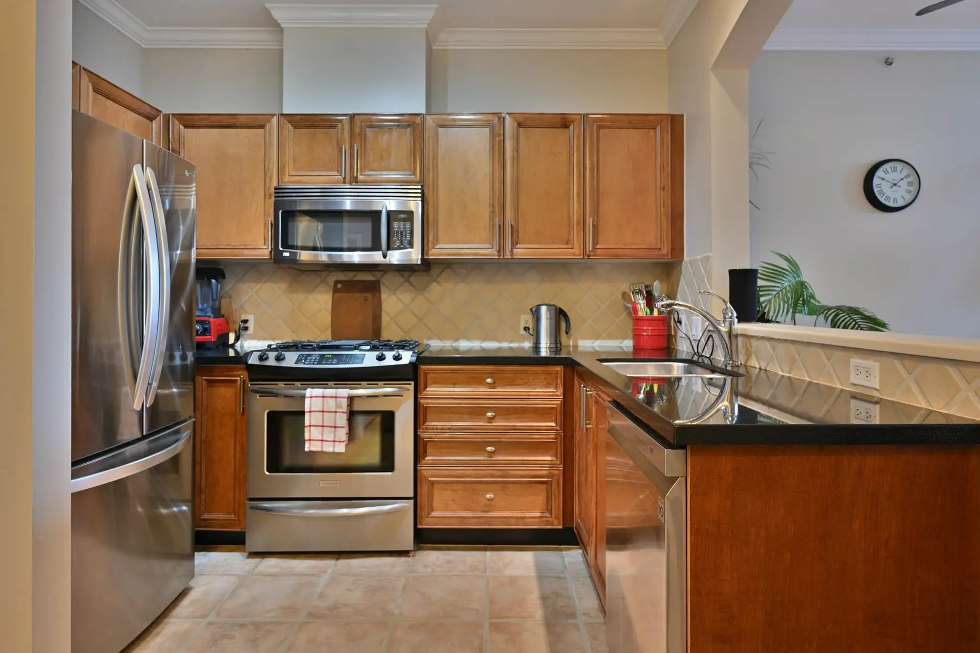 #407 2175 Salal Drive - Image 4
