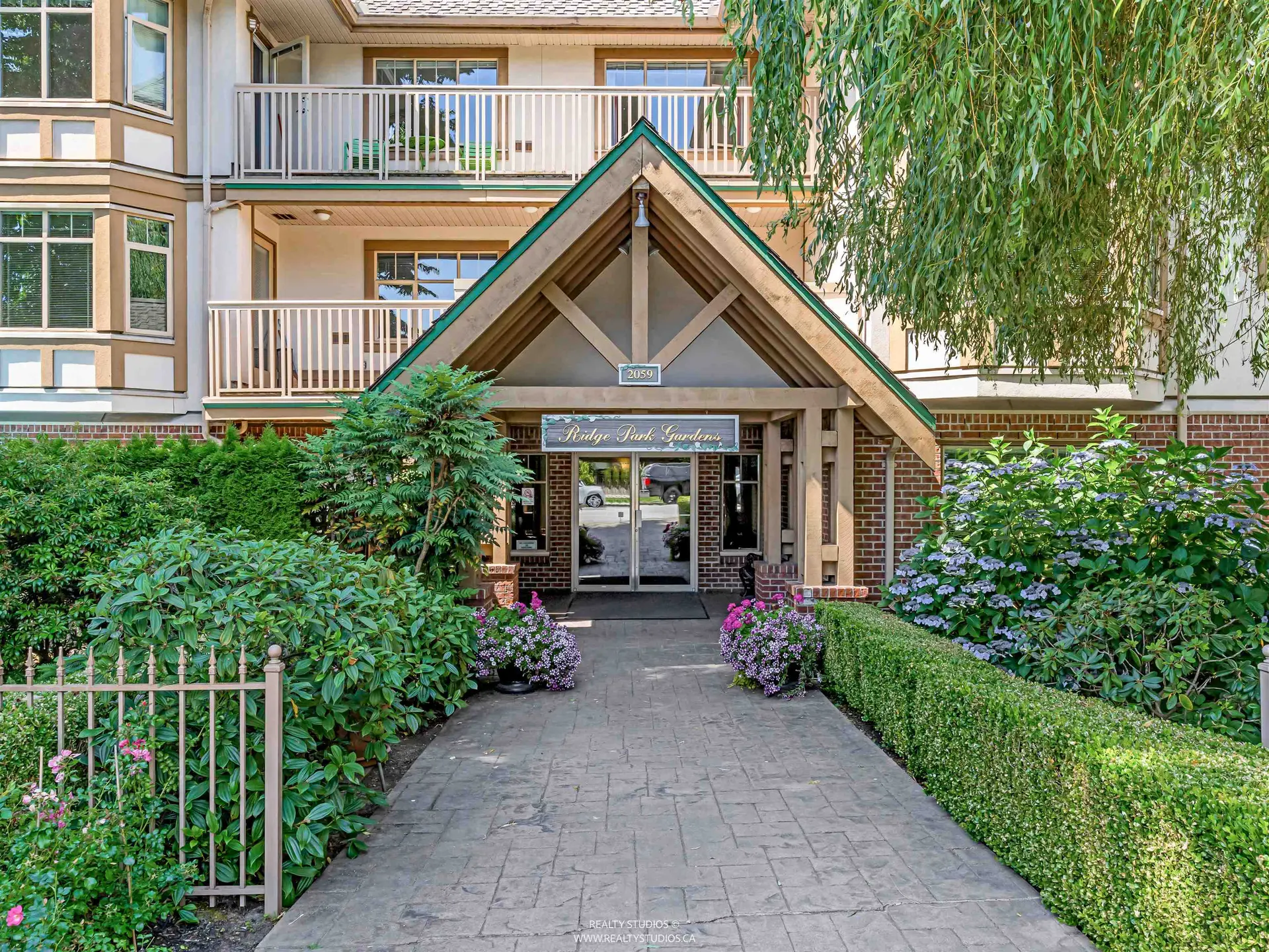 Property at #413 2059 Chesterfield Avenue, North Vancouver, BC