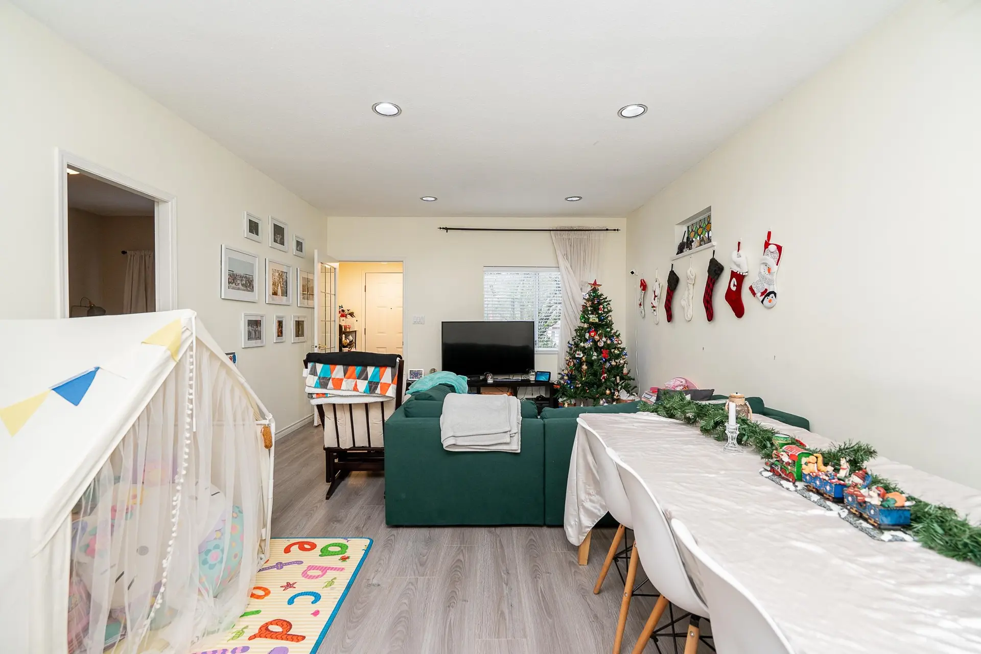 156 E 53rd Avenue - Image 2