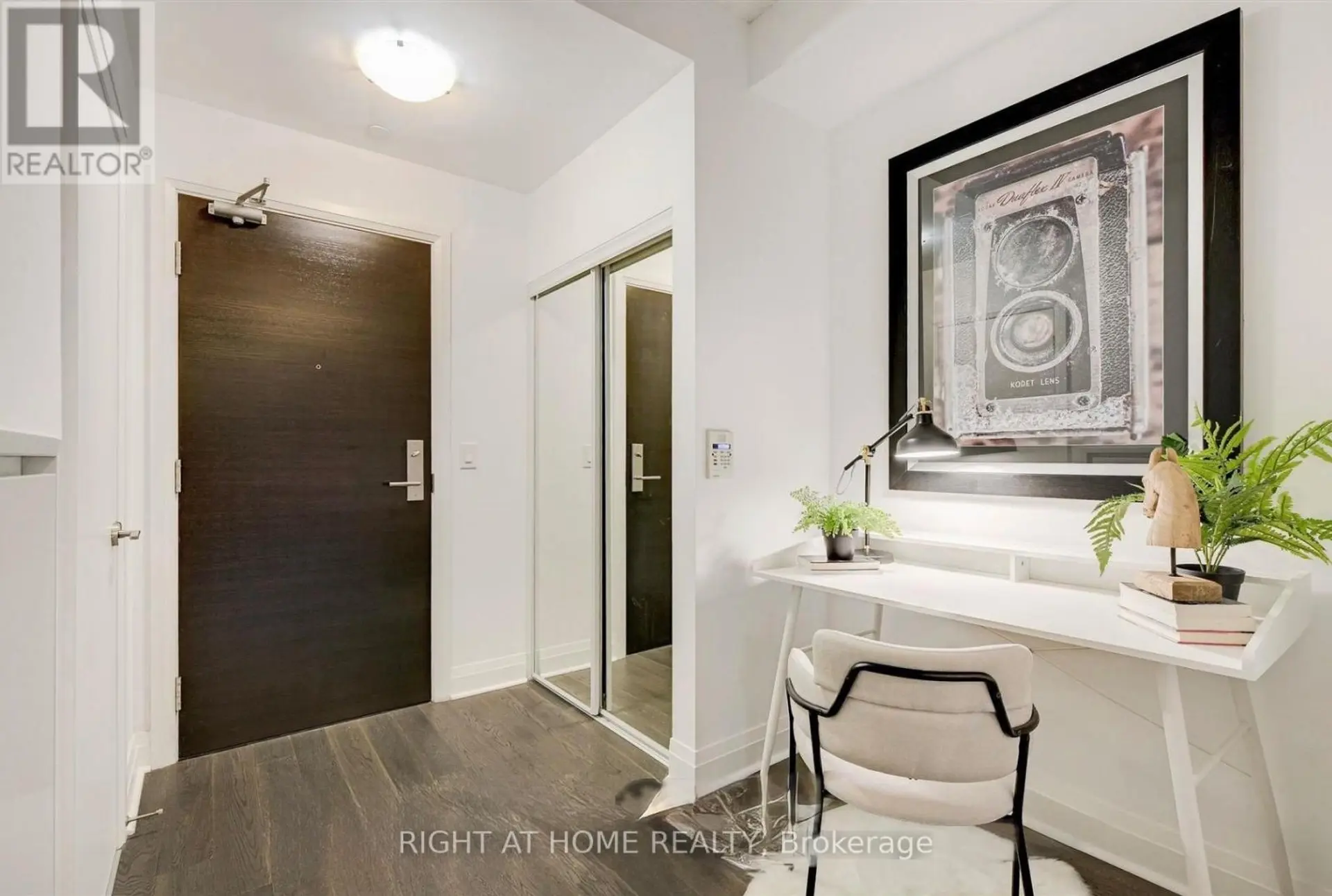 #228 399 SPRING GARDEN AVENUE - Image 12