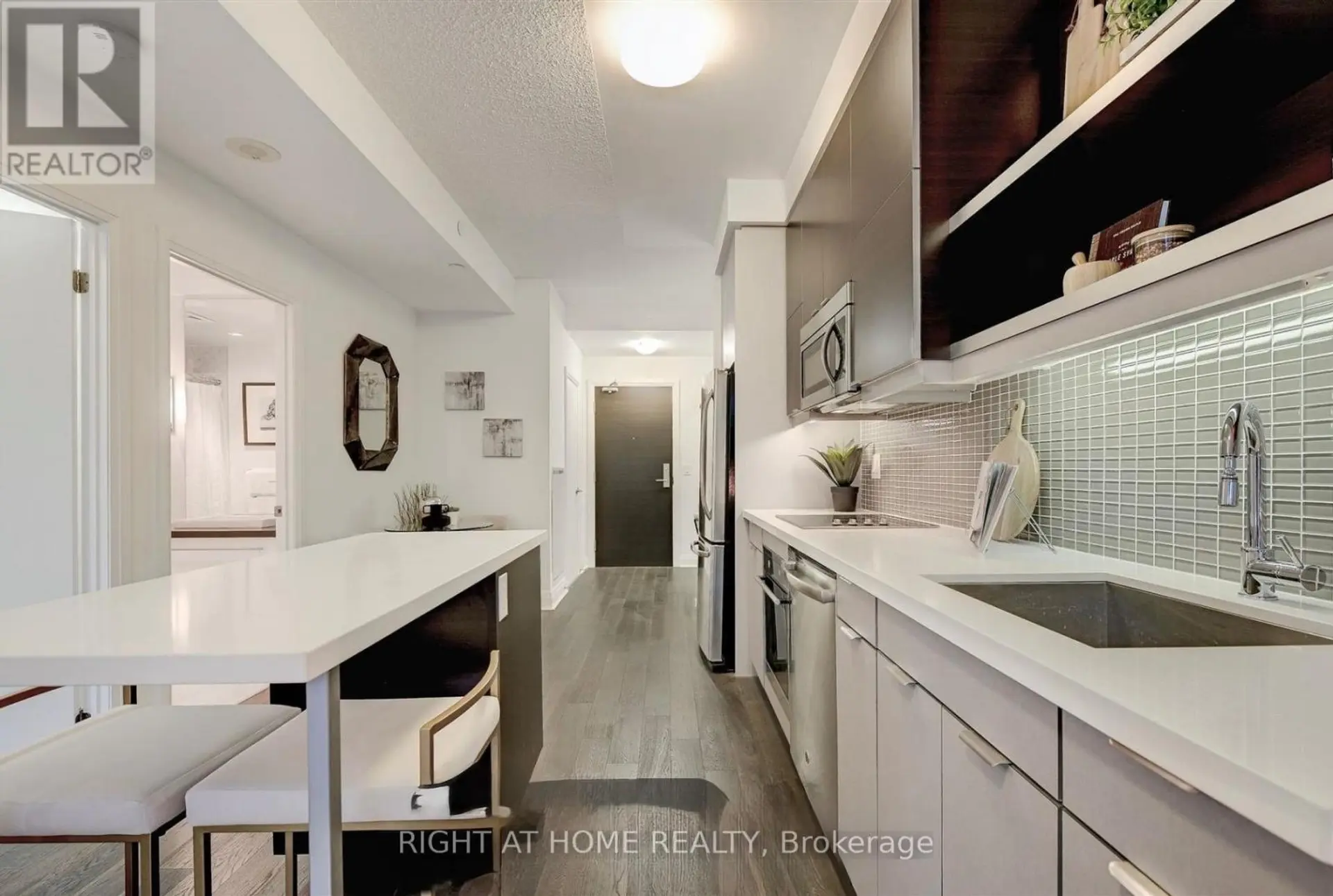 #228 399 SPRING GARDEN AVENUE - Image 8
