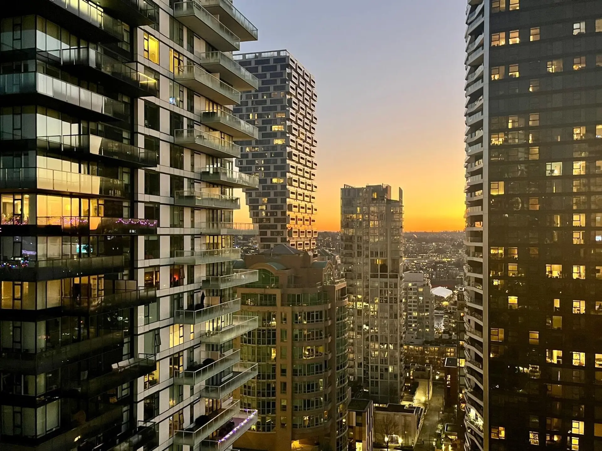Property at #2207 1308 Hornby Street, Vancouver, BC