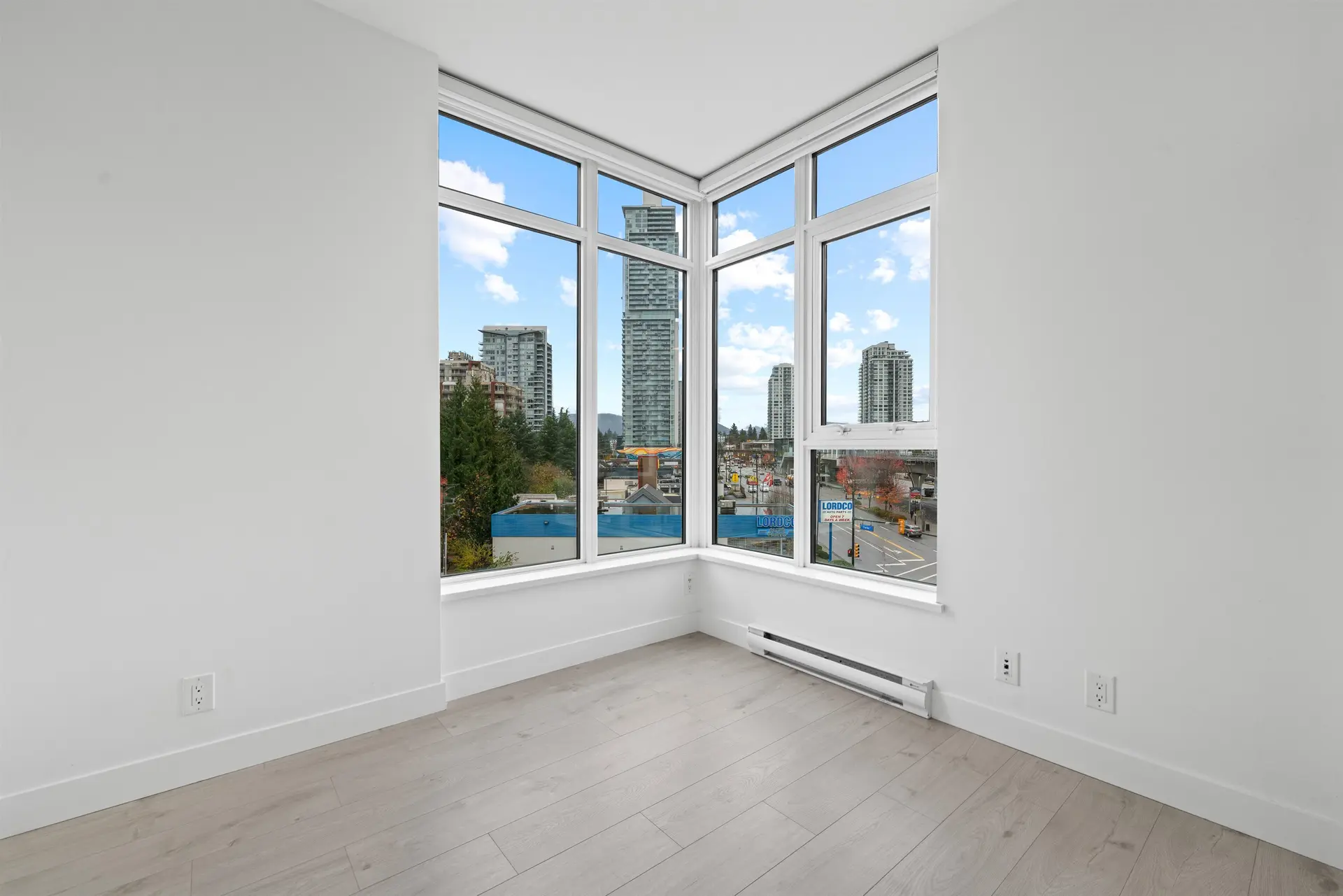 #508 691 North Road - Image 7