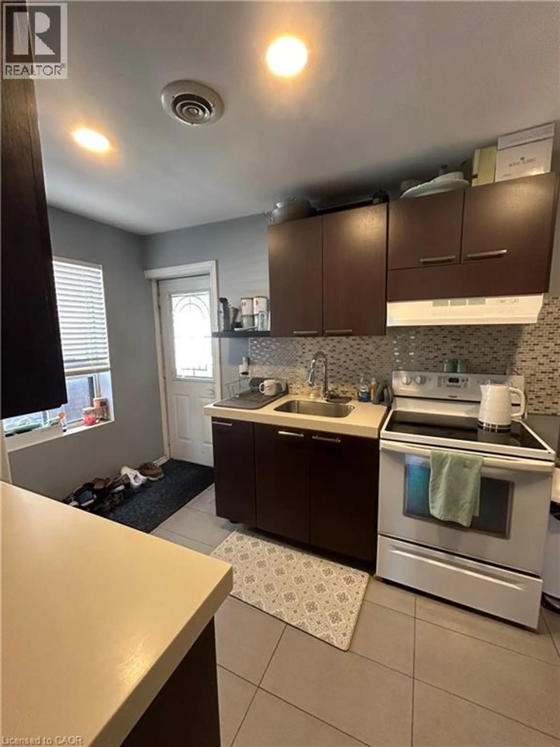 8 ST. MATTHEWS Avenue - Image 5