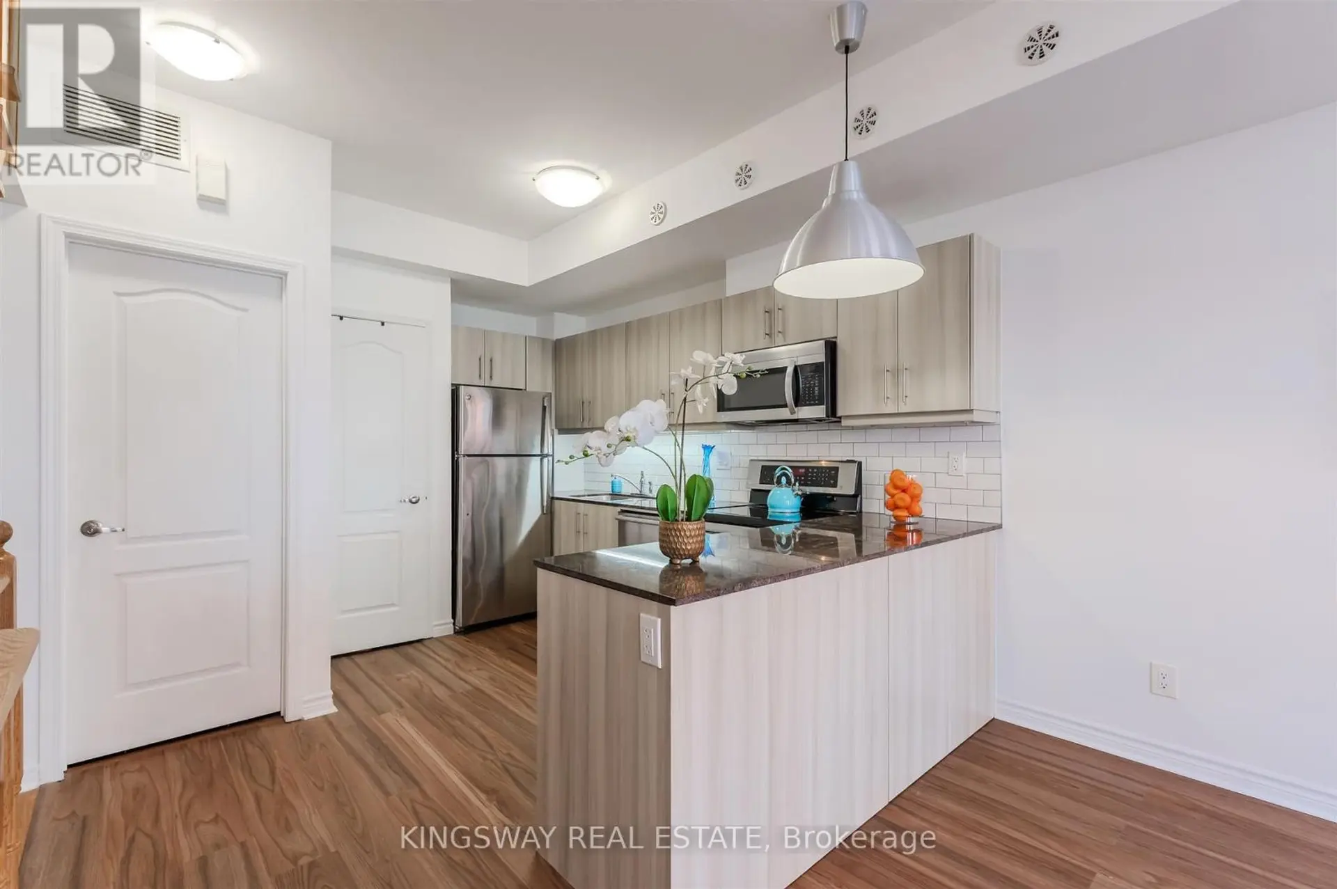 #50 68 WINSTON PARK BOULEVARD - Image 1