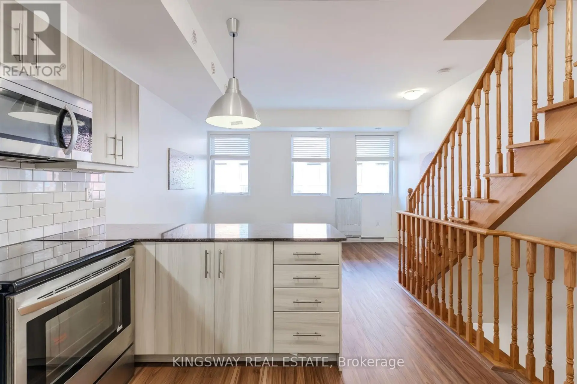 #50 68 WINSTON PARK BOULEVARD - Image 3