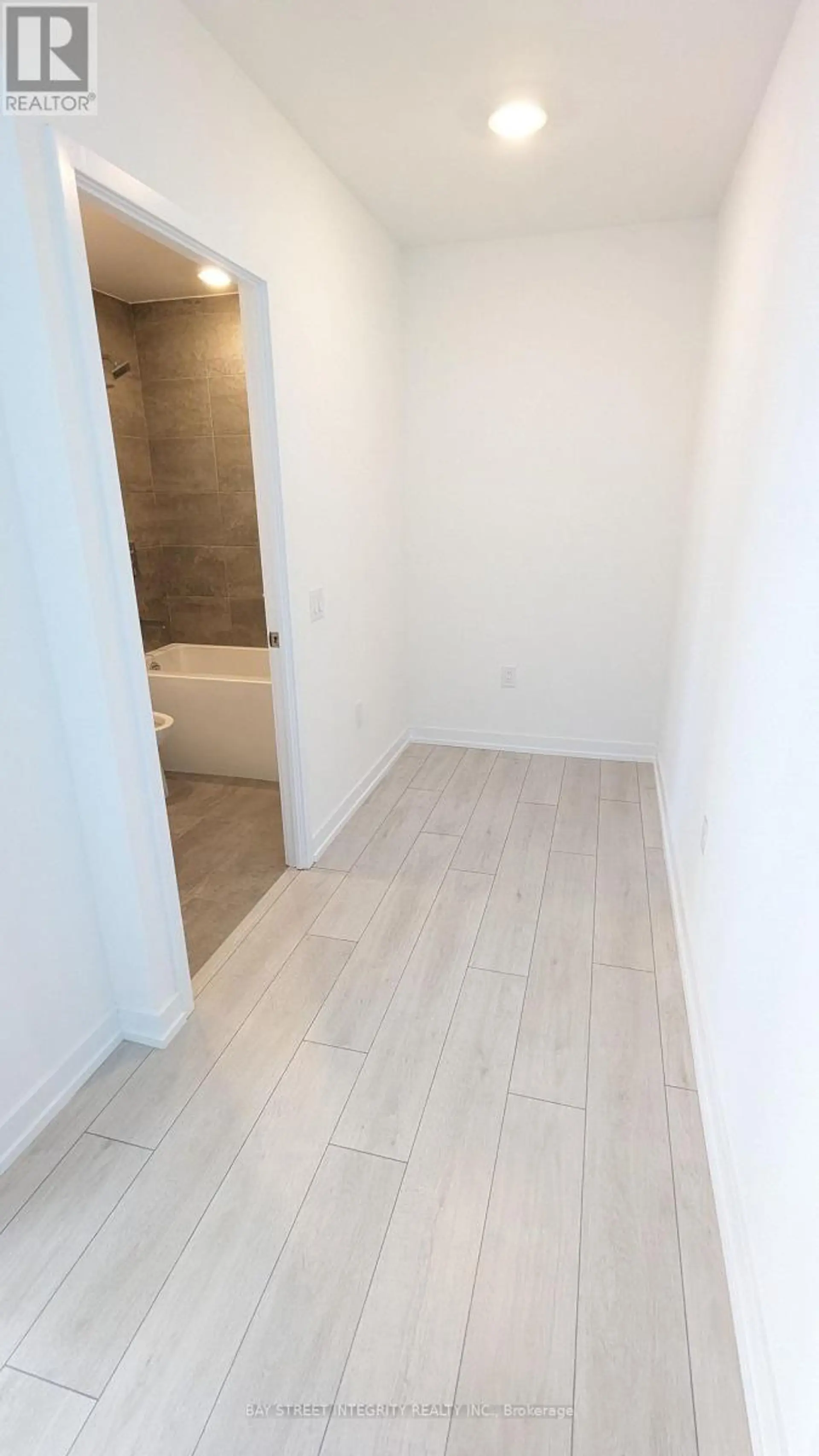 #703 500 DUPONT STREET - Image 5