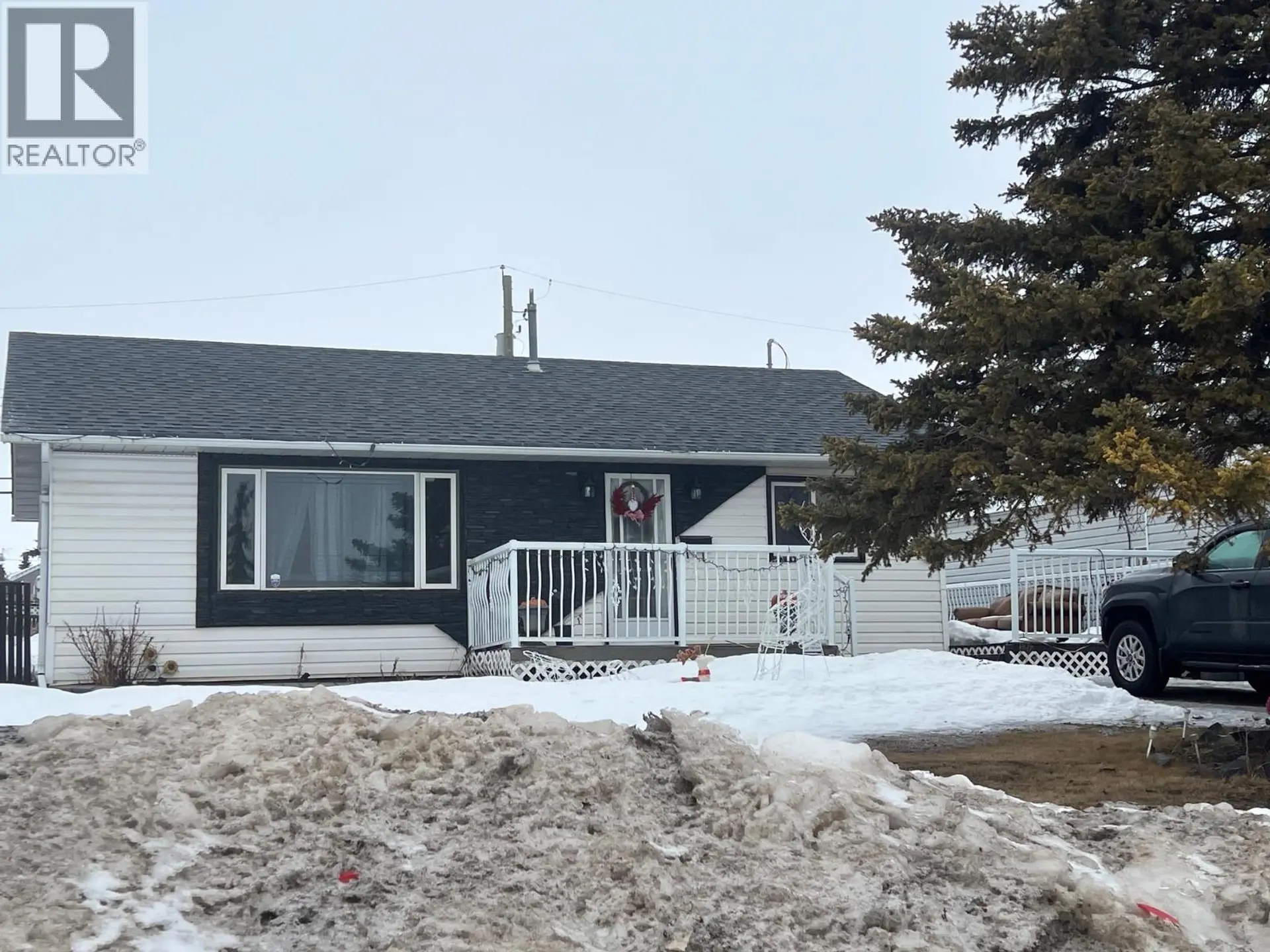 Property at 1316 95 Avenue, Dawson Creek, BC