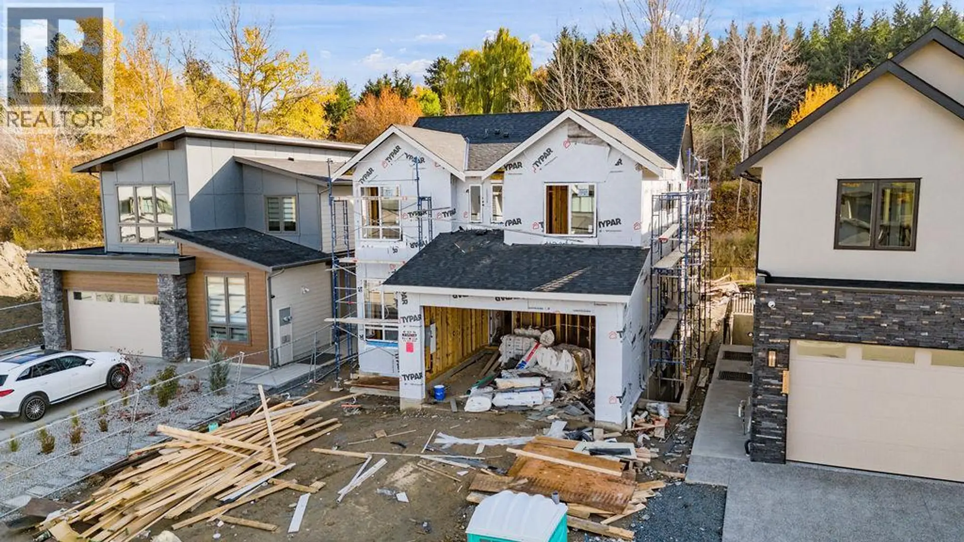 Property at 996 Bull Crescent, Kelowna, BC