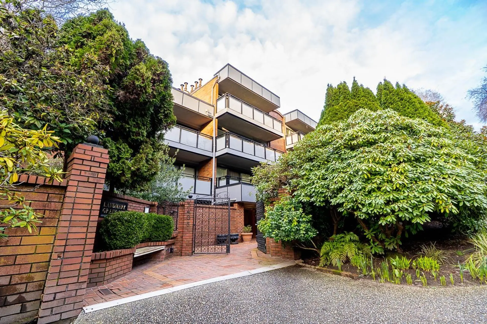 Property at #605 1405 W 15th Avenue, Vancouver, BC